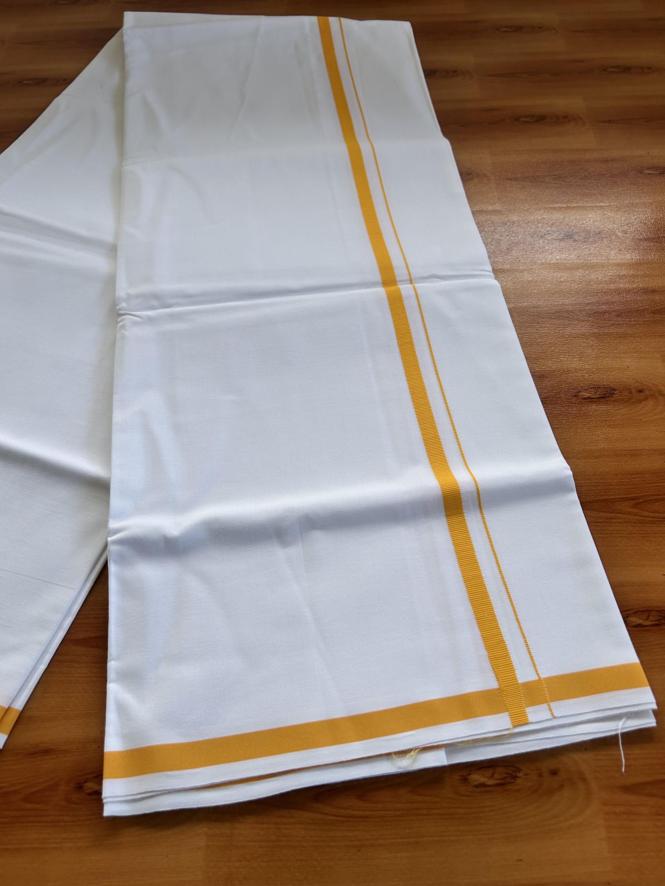Single Pure White 100% Pure Cotton Mundu/Dhoti - 8% Discount! KaithariKada Mill Bleached - 40s - 1 cm Yellow Kara (2 meter / 4 muzham) - 6 KK5467 MC