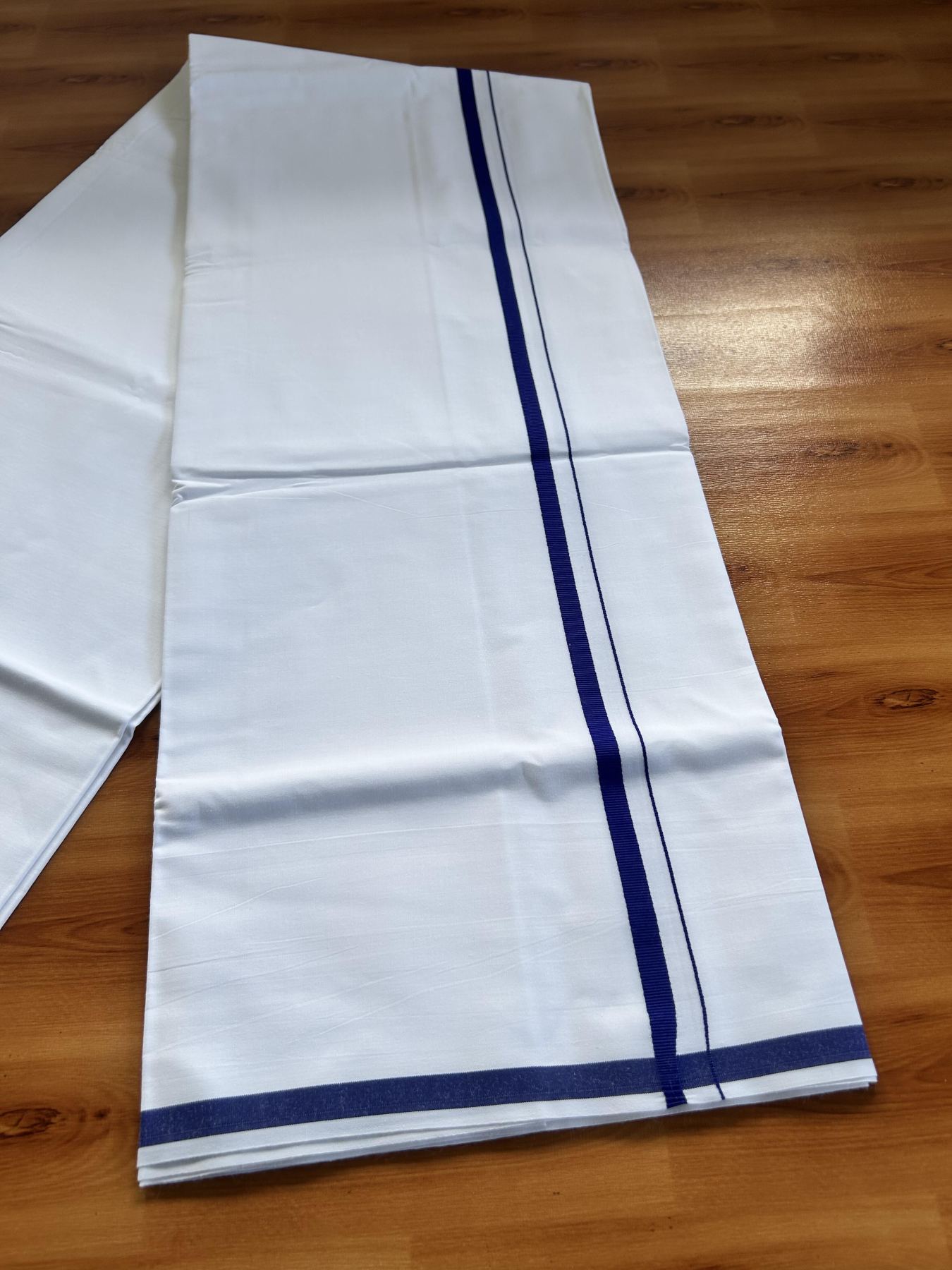 Single Pure White 100% Pure Cotton Mundu/Dhoti - 8% Discount! KaithariKada Mill Bleached - 40s - 1 cm Navy Blue Kara (2 meter / 4 muzham) - 8 KK5467 MC