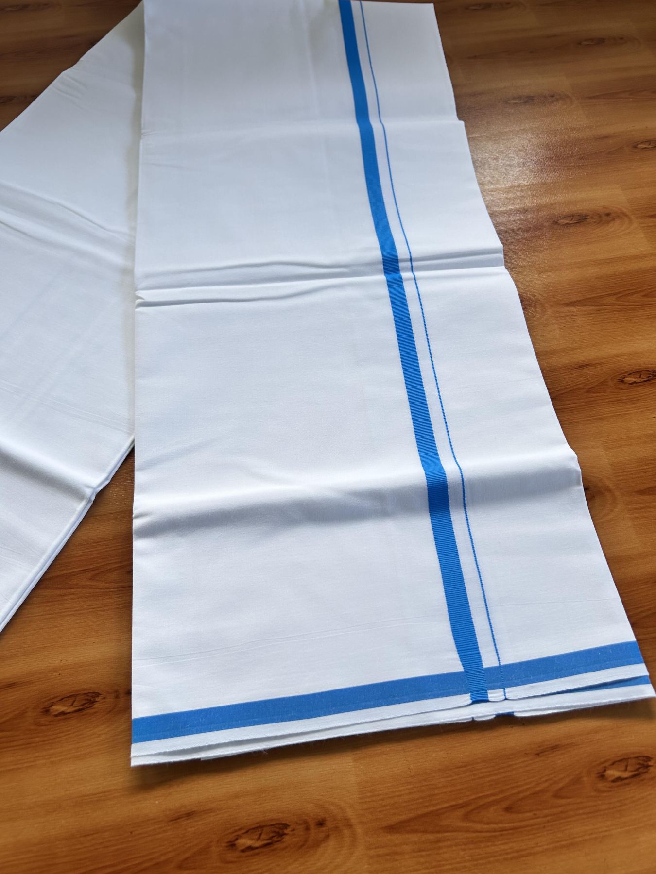 Single Pure White 100% Pure Cotton Mundu/Dhoti - 8% Discount! KaithariKada Mill Bleached - 40s - 1 cm Azure Blue Kara (2 meter / 4 muzham) - 9 KK5467 MC