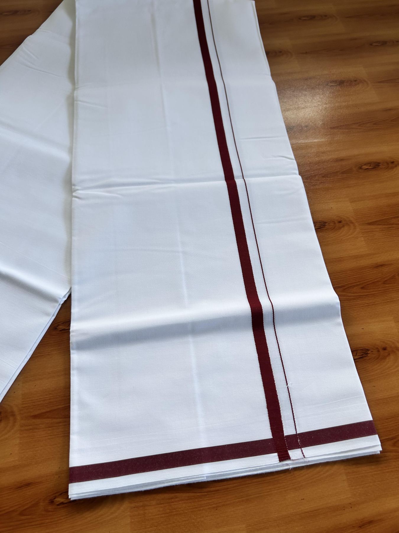 Single Pure White 100% Pure Cotton Mundu/Dhoti - 8% Discount! KaithariKada Mill Bleached - 40s - 1 cm Maroon Kara (2 meter / 4 muzham) - 10 KK5467 MC