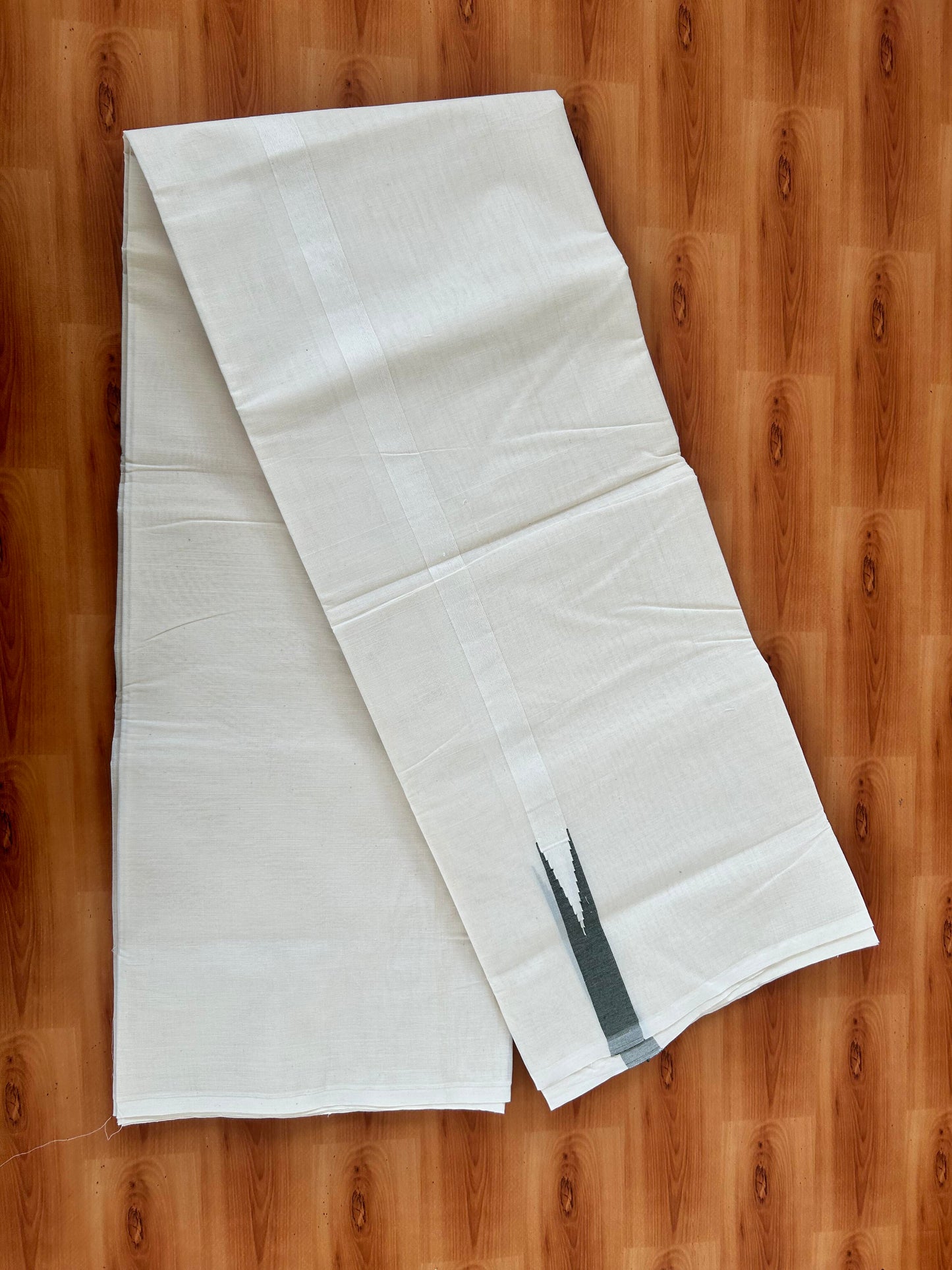 Double Off white Mundu/Dhoti - 20% Discount! KaithariKada Balaramapuram 100% Cotton - 100x100 - 0.75 inch Puliyilakkara Dark Sage Green Striped Chutty Kara - 4 mtr (8.5 muzham) - 7 KK5420 ASH