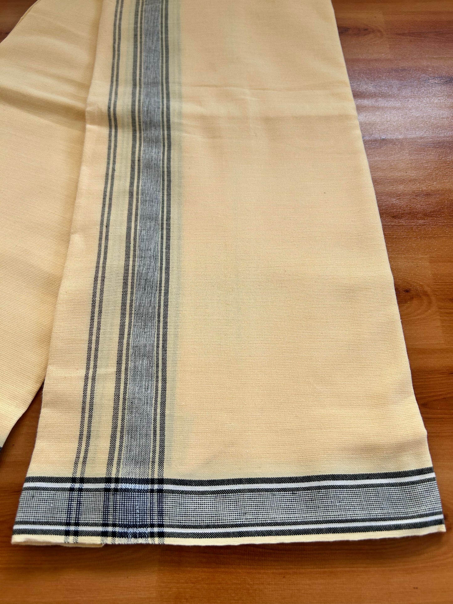 Single Kaily / Lungi -Mixed Cotton - Kaitharikada - 40s twisted - 1.25 inch Black Stripes Kara With Light Yellow Colour Body (2 meter / 4 muzham) - 5 KK8067 KUT