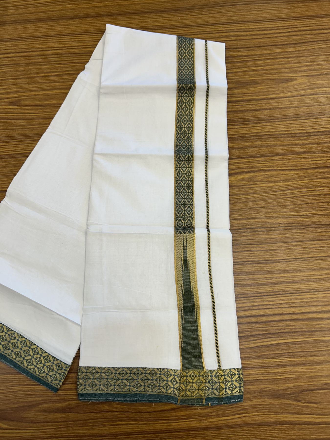 20% Discount ! KaithariKada Balaramapuram 100% Pure Cotton Double Pure White Mundu/Dhoti - 100x80 - 1.25 inch Puliyilakkara Gold Kasav & Green Jacquard Design Chutty kara 3.90 mtr (8 Muzham) - 19 KK5321 CJT