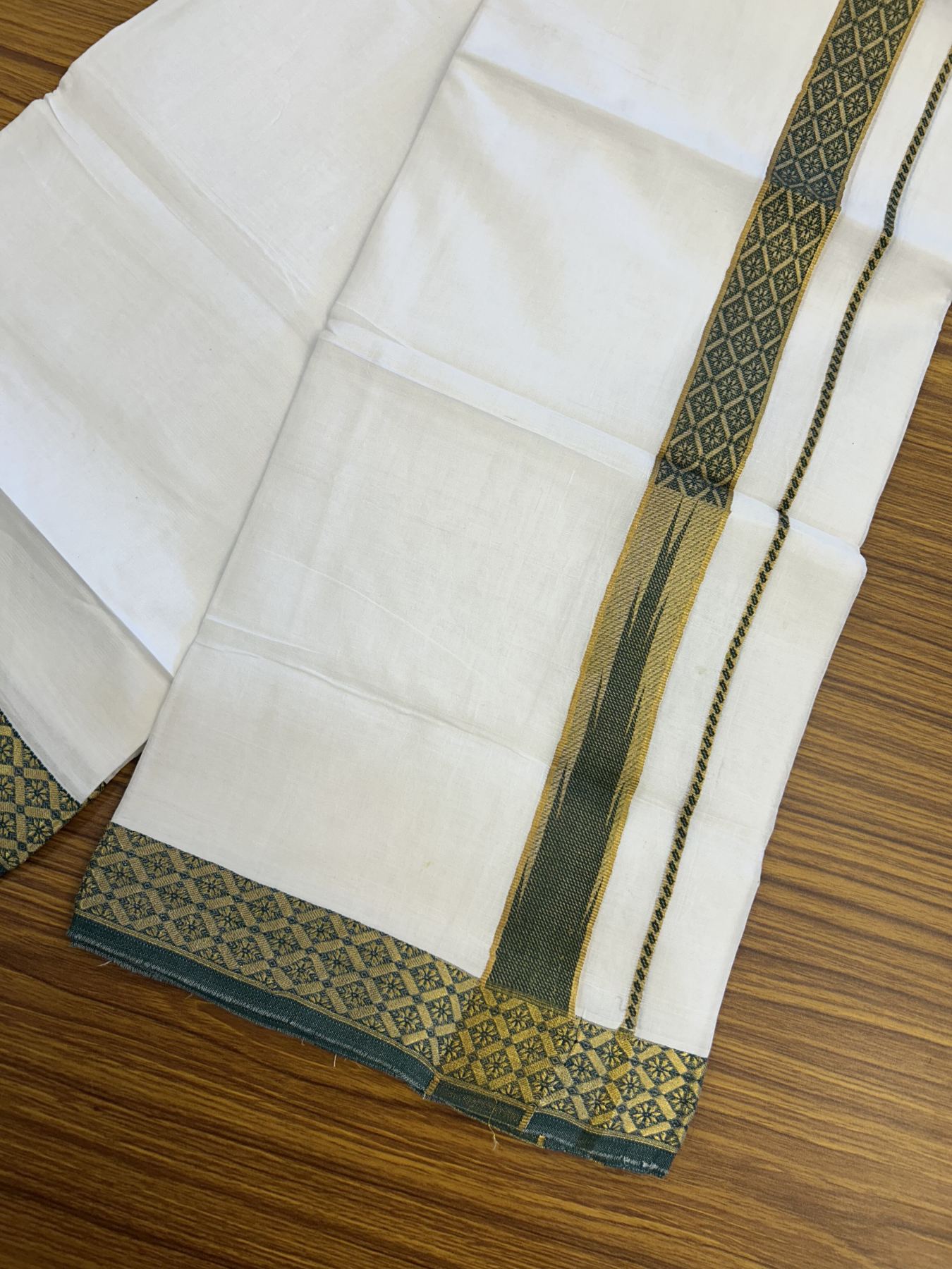 20% Discount ! KaithariKada Balaramapuram 100% Pure Cotton Double Pure White Mundu/Dhoti - 100x80 - 1.25 inch Puliyilakkara Gold Kasav & Green Jacquard Design Chutty kara 3.90 mtr (8 Muzham) - 19 KK5321 CJT