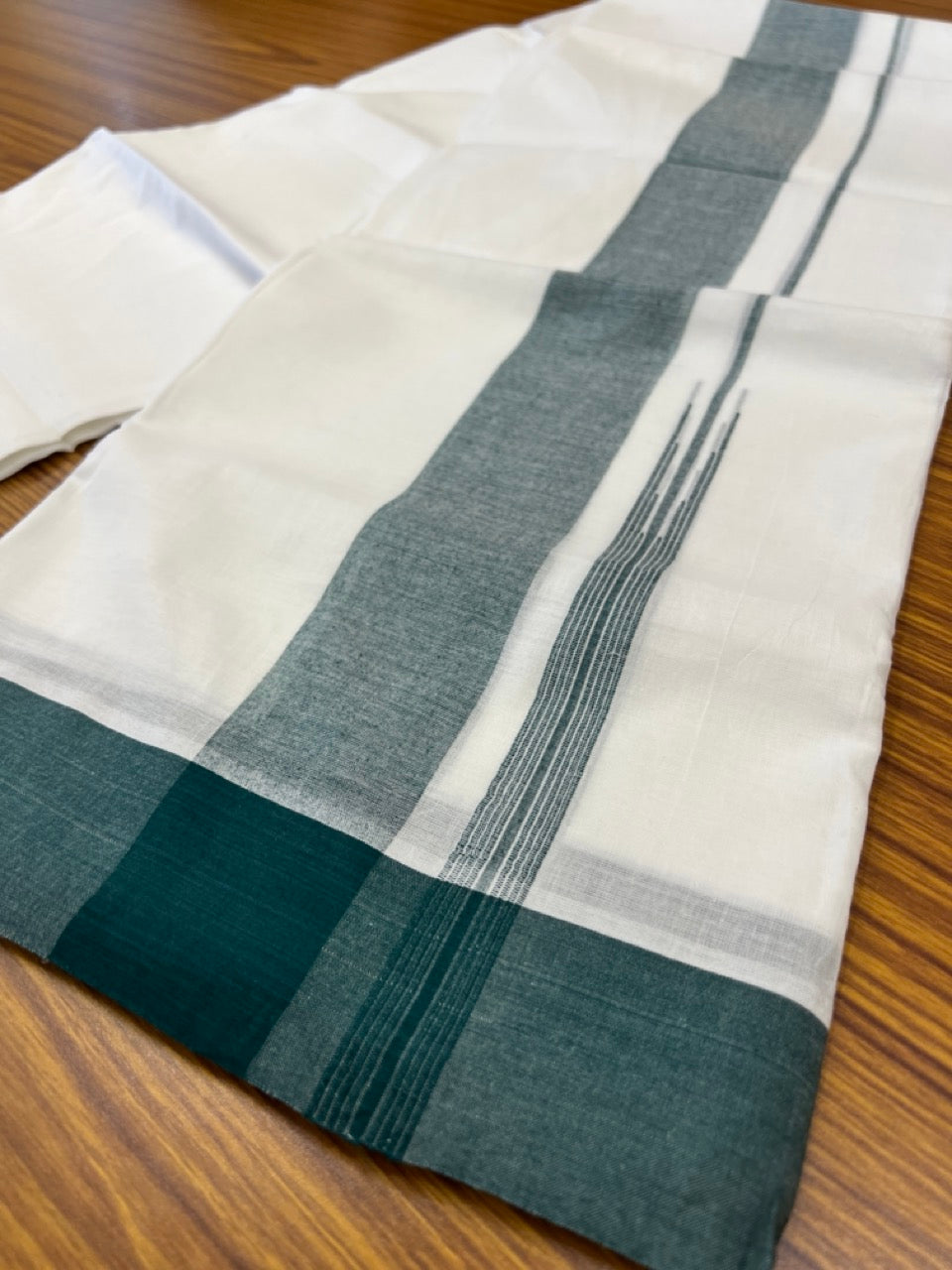 20% Discount! KaithariKada Balaramapuram 100% Cotton Double Pure white Mundu/Dhoti- 60s - 2.25 inch Bottle Green One Side Chutty kara - 3.90mtr ( 8 muzham) - 83 KK5279 CKS