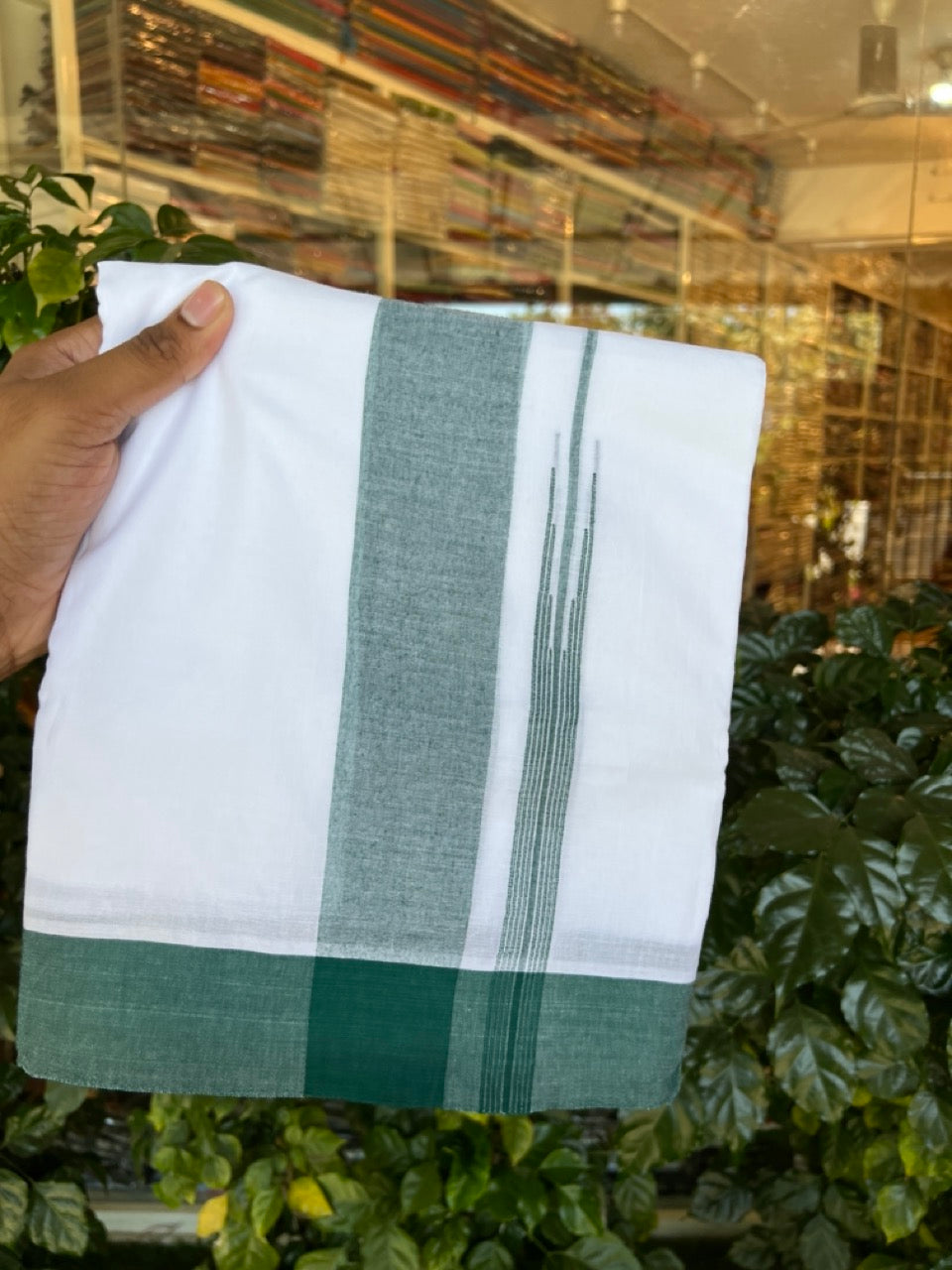 20% Discount! KaithariKada Balaramapuram 100% Cotton Double Pure white Mundu/Dhoti- 60s - 2.25 inch Bottle Green One Side Chutty kara - 3.90mtr ( 8 muzham) - 83 KK5279 CKS