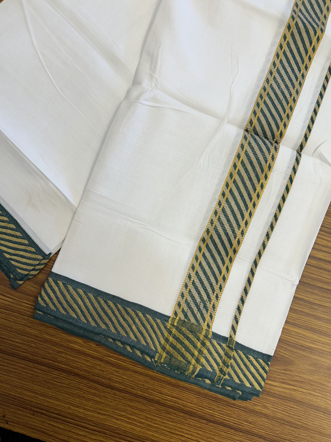 20% Discount ! KaithariKada Balaramapuram 100% Pure Cotton Single Pure White Mundu/Dhoti - 30X70 - 1.5 inch Gold Kasav & Green Jacquard Design kara 1.90 mtr (4 Muzham) - 11 KK5321 CJT