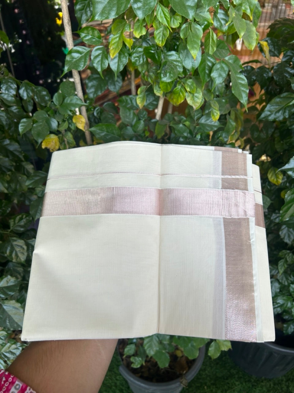 20% DISCOUNT!! KaithariKada Balaramapuram DOUBLE OFF WHITE - (Ubleached) Mundu/Dhoti - Cotton mix - 80s - 1.5 inch Light Rose Pink kasavu Kara 4 mtr (8.5 Muzham) - 39 KK5284 PMC