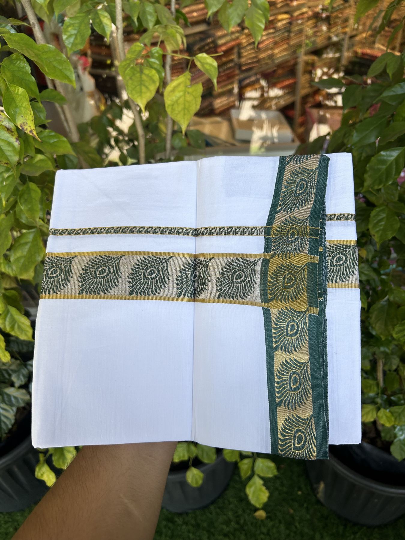 20% Discount ! KaithariKada Balaramapuram 100% Cotton Single Pure White Mundu/Dhoti - 30X70 - 1.5 inch Gold Kasav & Green Peacock Feather Jacquard Design kara 1.90 mtr (4 Muzham) - 3 KK5321 CJT