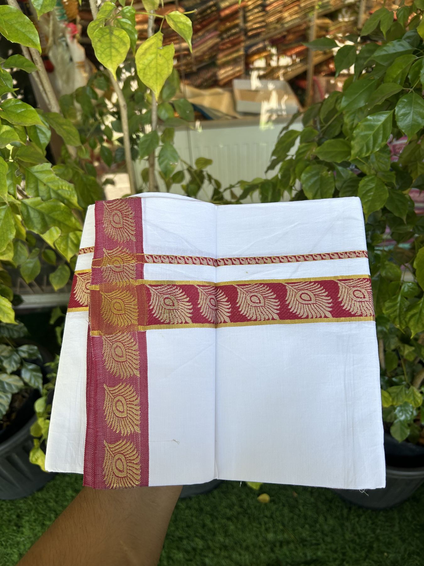 20% Discount ! KaithariKada Balaramapuram 100% Cotton Single Pure White Mundu/Dhoti - 30X70 - 1.5 inch Gold Kasav & Maroon Peacock Feather Jacquard Design kara 1.90 mtr (4 Muzham) - 2 KK5321 CJT