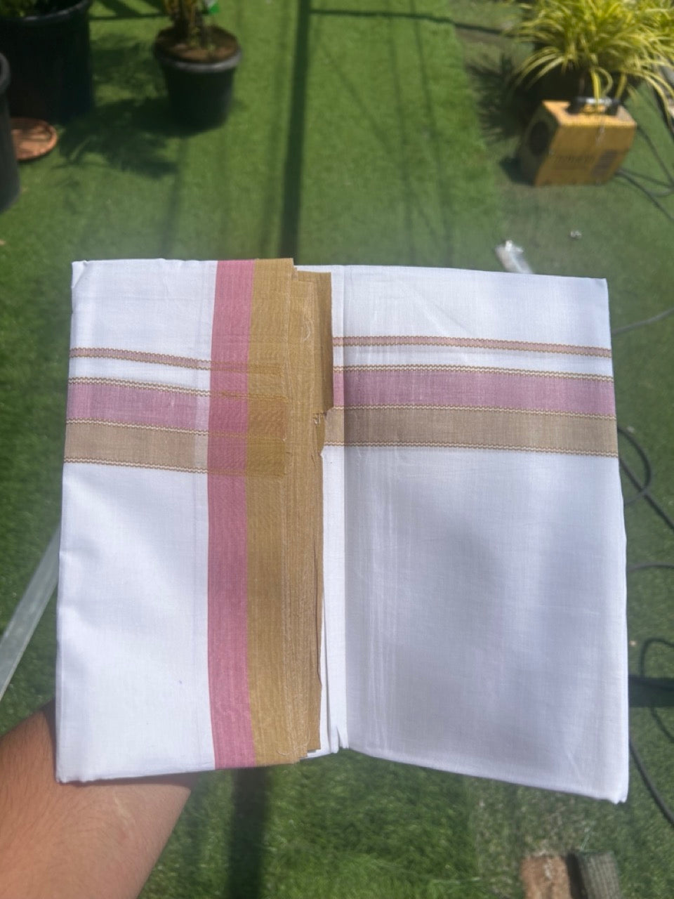 28% DISCOUNT! KaithariKada Balaramapuram 100% Cotton PURE WHITE Double Mundu/Dhoti - 100x80 - 1.75 inch Light Brown & Rose Pink shaded designer kara - 14KK5134THI