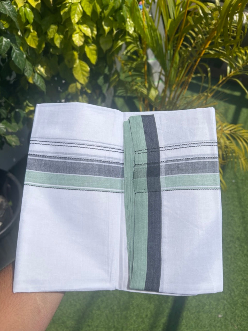 28% DISCOUNT! KaithariKada Balaramapuram 100% Cotton PURE WHITE Double Mundu/Dhoti-100x80- 1.75 inch Dark Pista green & Black shaded designer kara - 7KK5134THI