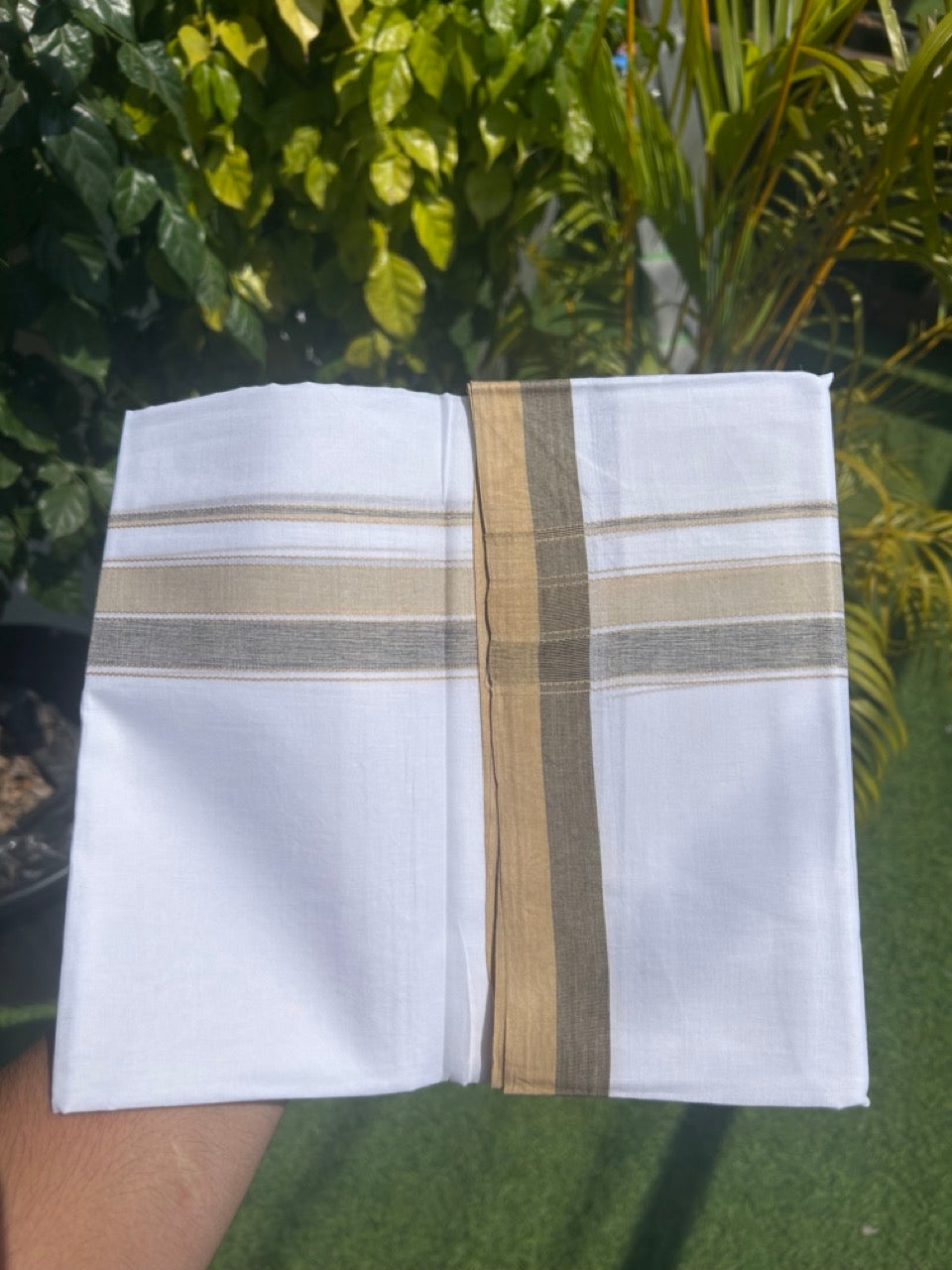28% DISCOUNT! KaithariKada Balaramapuram 100% Cotton PURE WHITE Double Mundu/Dhoti-100x80- 1.75 inch Sand Brown & Black shaded designer kara - 6KK5134THI