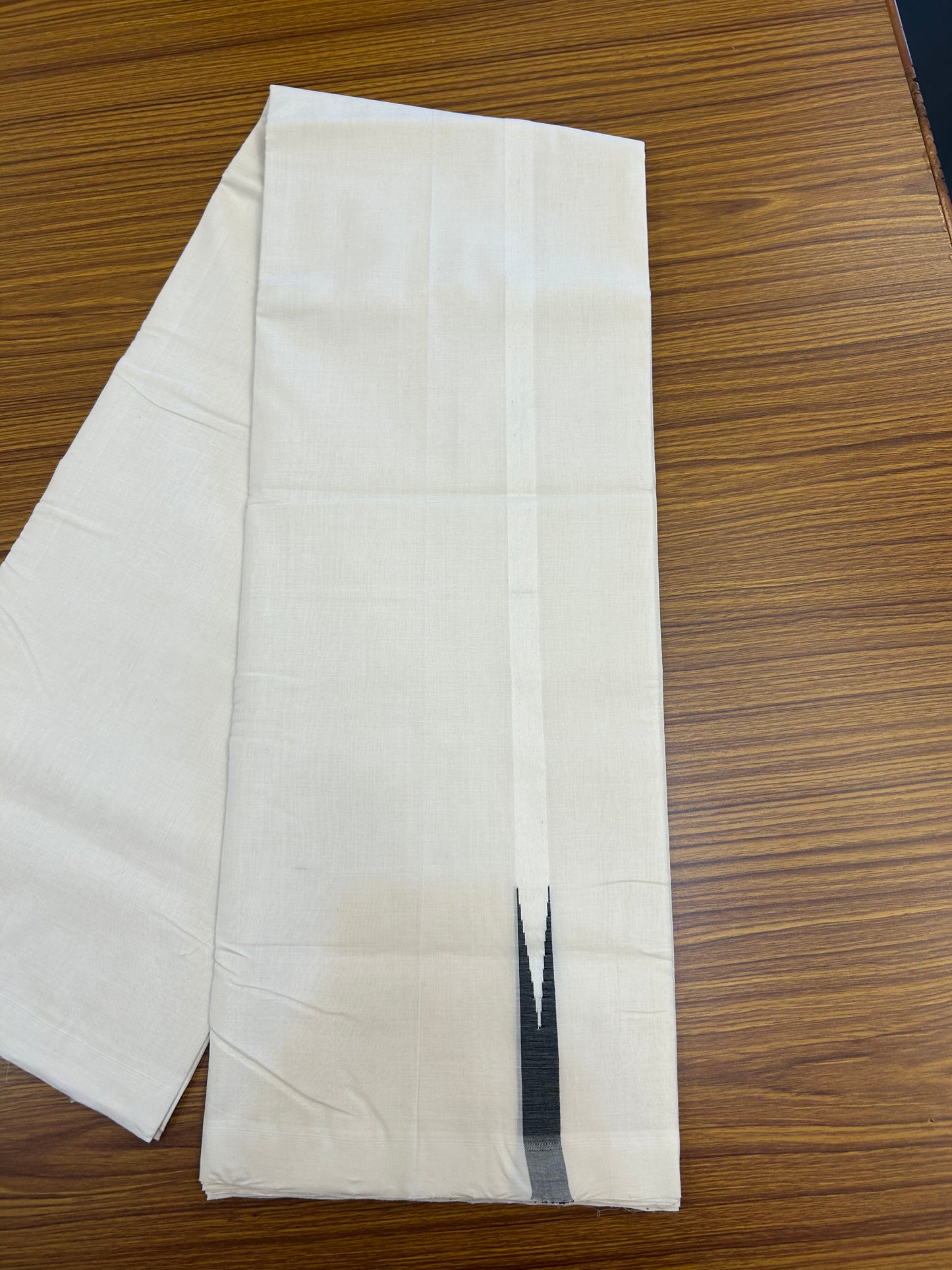 25% Discount!! KaithariKada Handloom Unakkupaav - Kerala Handloom - 100% Pure Cotton Off White - (Unbleached) Double Mundu/Dothi - 100x80 - 1.5 cm Puliyilakkara Black Chutty Kara 4 mtr (8.5 muzham) - 45 KK5353 REA