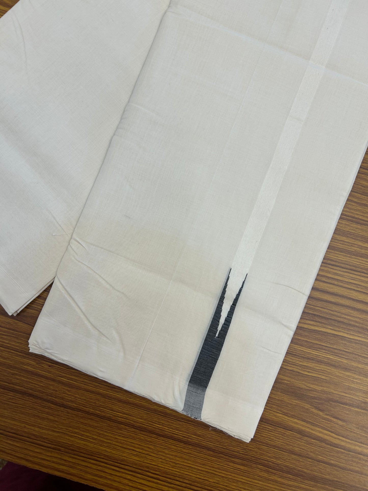 25% Discount!! KaithariKada Handloom Unakkupaav - Kerala Handloom - 100% Pure Cotton Off White - (Unbleached) Double Mundu/Dothi - 100x80 - 1.5 cm Puliyilakkara Black Chutty Kara 4 mtr (8.5 muzham) - 45 KK5353 REA