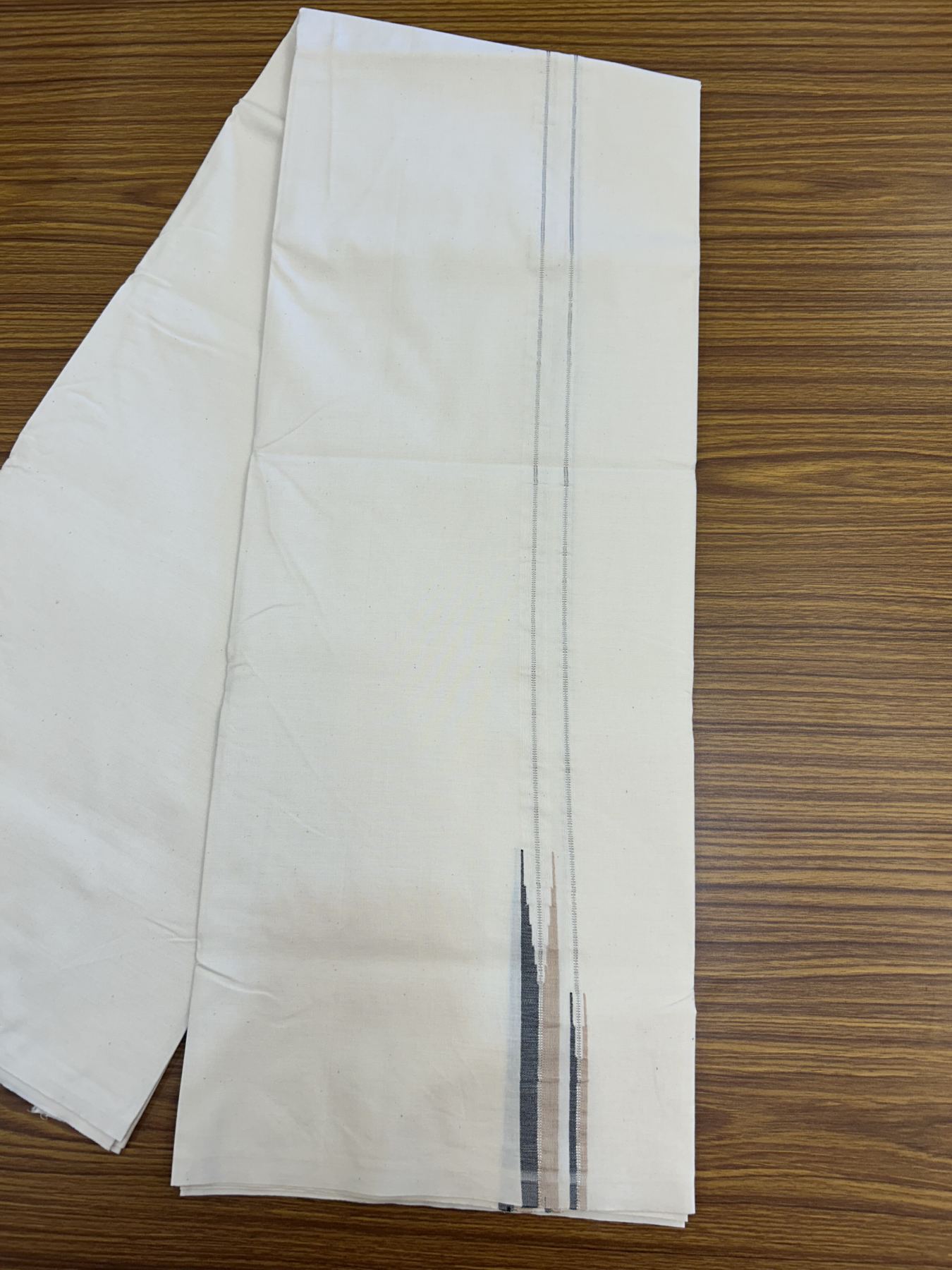 20% Discount! KaithariKada 100% Cotton off white Single - (Unbleached) Mundu/Dhoti Twisted 100s Thread- 100X100 - 0.5 inch Puliyilakkara Silver Kasav Cream & Black Chutty kara - 6 KK5323 ASH