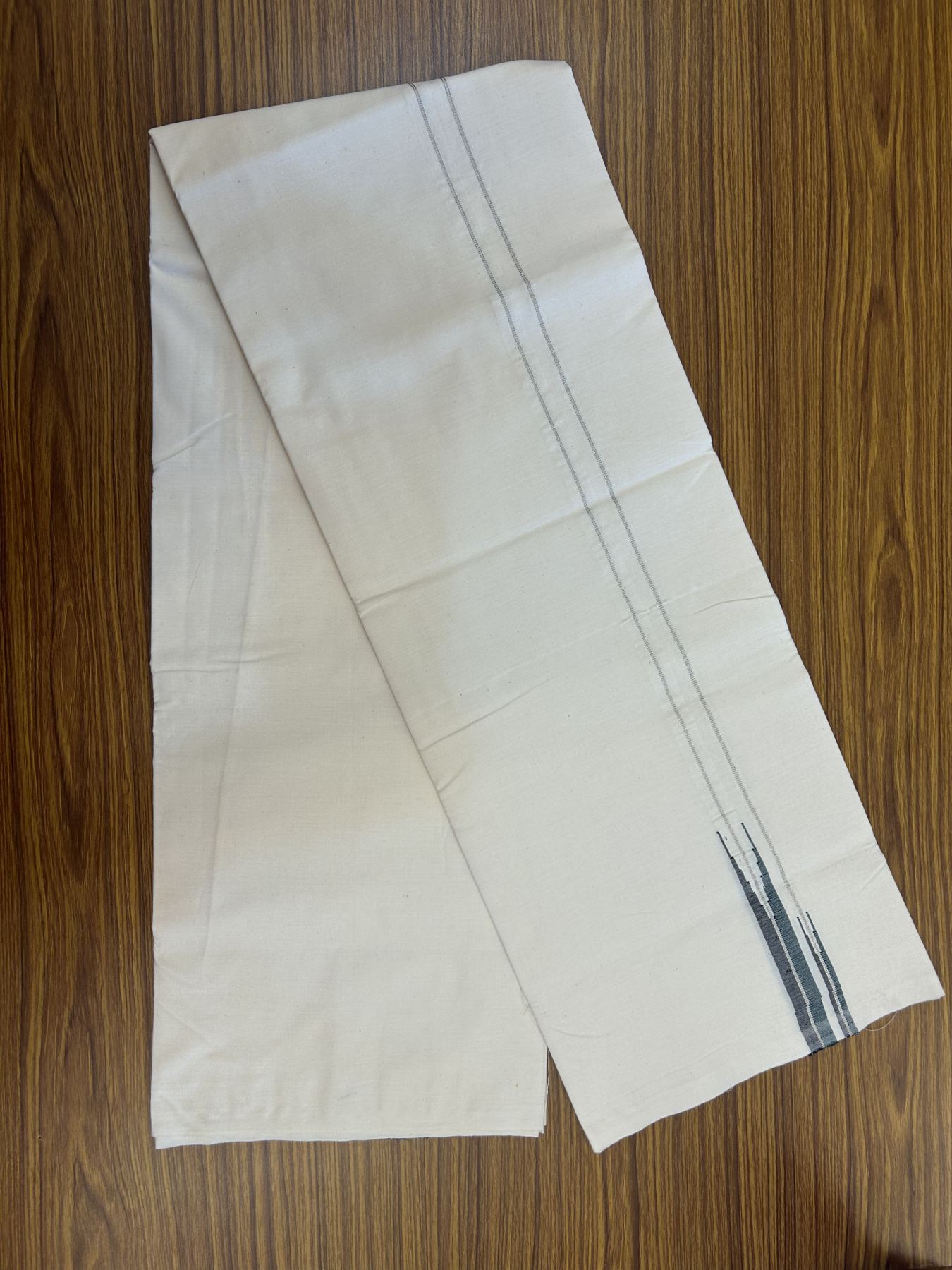 20% Discount! KaithariKada 100% Cotton off white Single - (Unbleached) Mundu/Dhoti Twisted 100s Thread- 100X100 - 0.5 inch Puliyilakkara Silver Kasav Green & Black Chutty kara - 7 KK5323 ASH