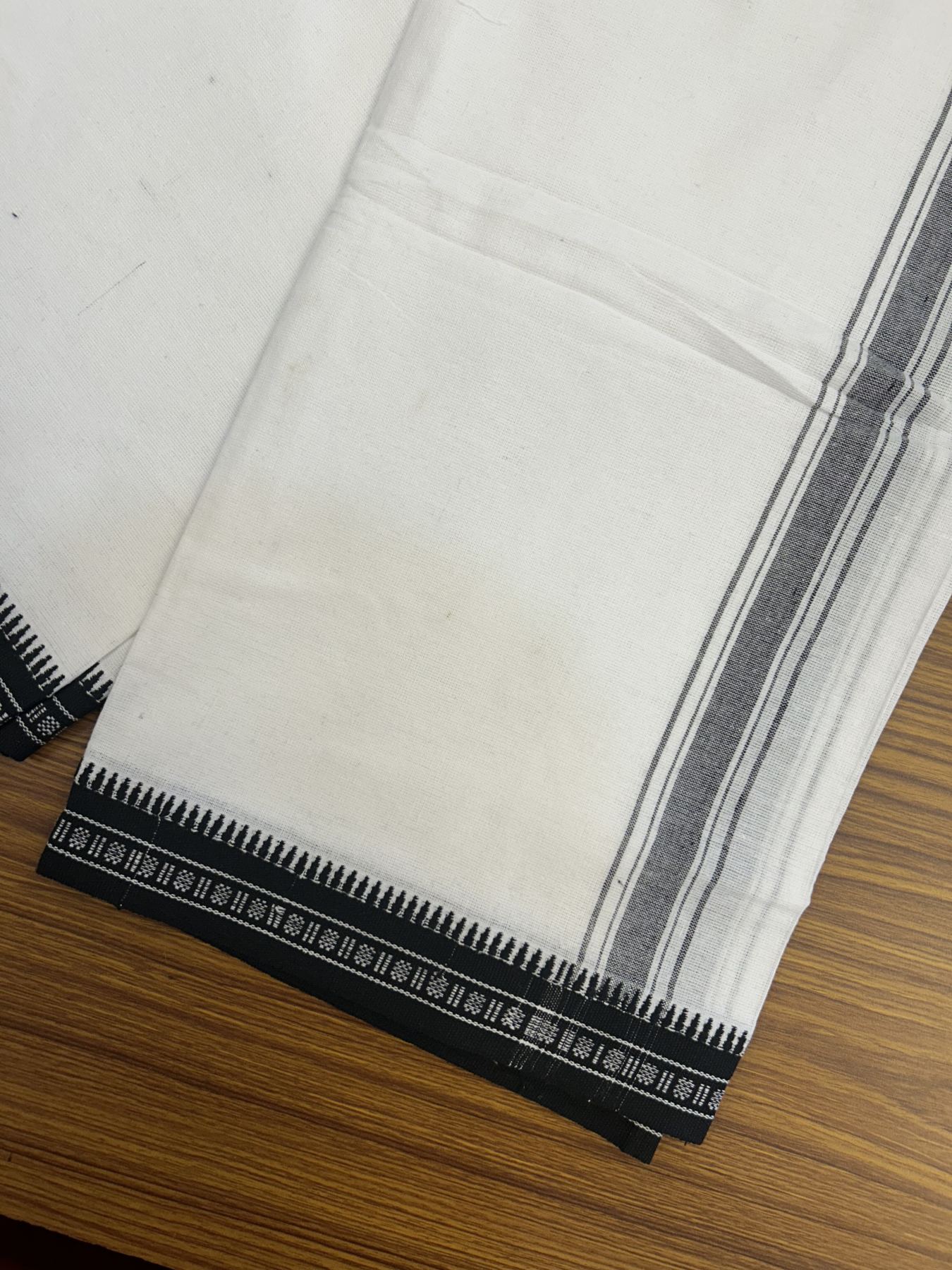 Premium Kathar Type Mercerised Pure Cotton Single Mundu Kaitharikada Special - Kaily / Lungi - 60s - 1.75 inch Black Striped kara with White colour Body Kuppadam Border 2.25 mtr (4.82 muzham) - 9 KK5323 KUT