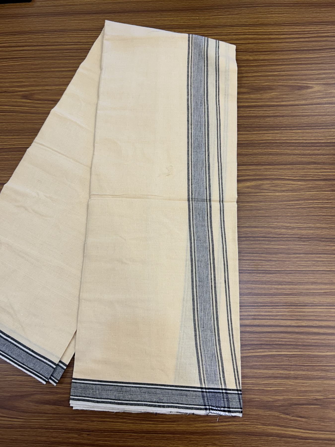 Kannur Kavi - 36% Discount !! 95% cotton 5 % Polyster - Single Kaily / Lungi - 60s - 1.25 inch Black shaded striped kara with Light Yellow colour Body 1.90 mtr (4 muzham) - 8 KK5323 KUT