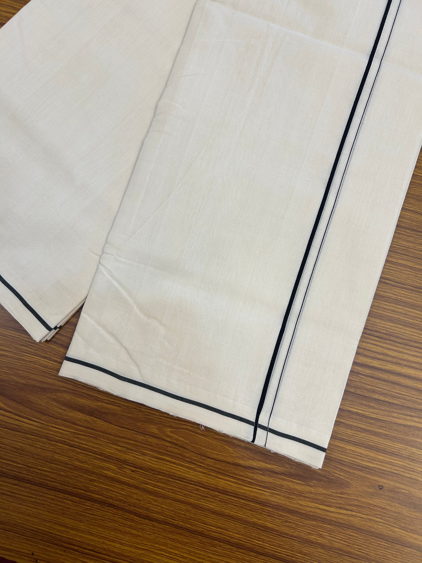 25% Discount!! KaithariKada Handloom Unakkupaav - Kerala Handloom - 100% Pure Cotton Off White - (Unbleached) Double Mundu/Dothi - 100x80 - 0.5 cm Black Kara 4 mtr (8.5 muzham) - 64 KK5353 REA