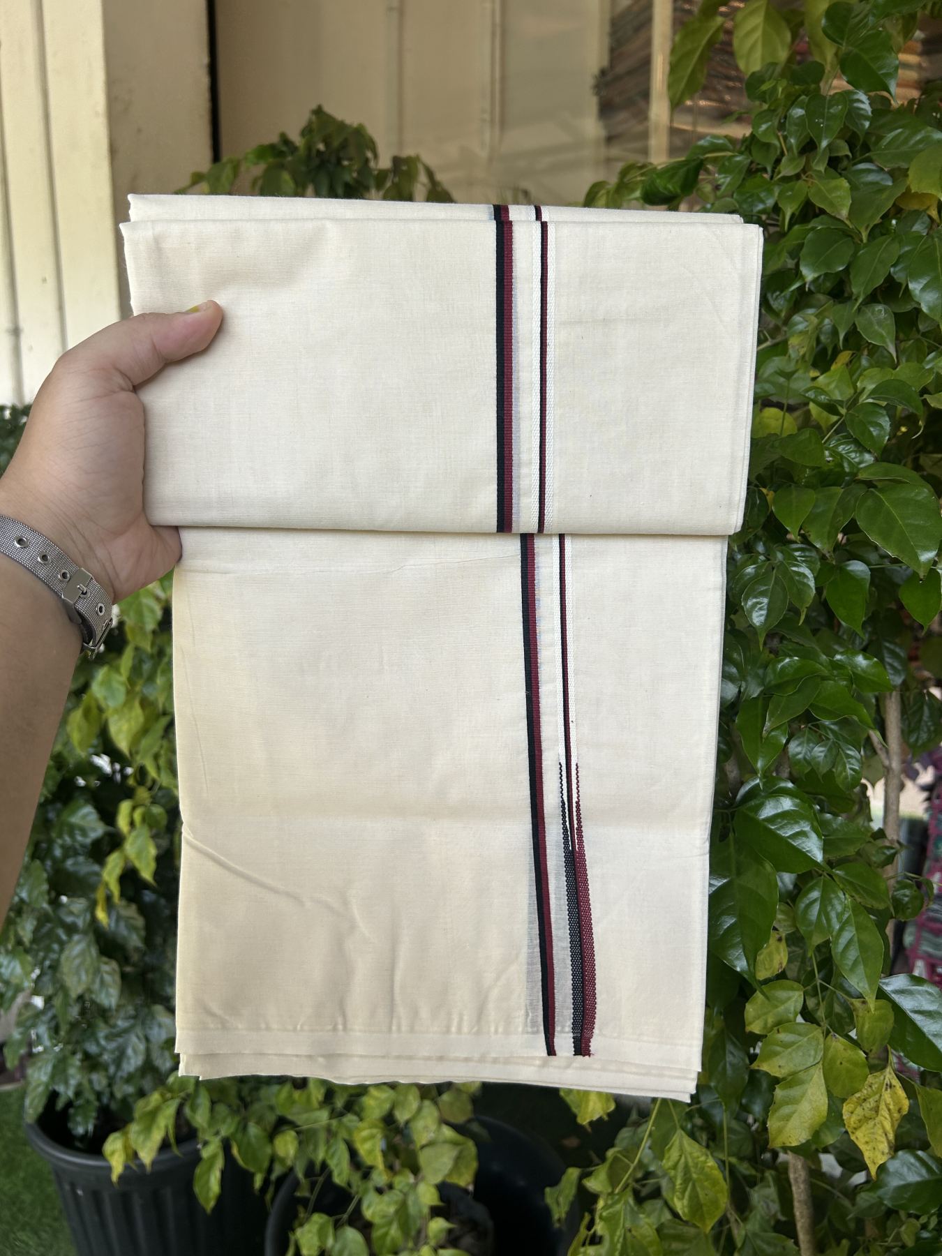 DMK Veshti - 20% Discount ! KaithariKada 100% Cotton off white Double - (Unbleached) Mundu/Dhoti - 100X100 - 0.25 Inch Puliyilakkara Black & Maroon chutty - 2 KK5323 ASH