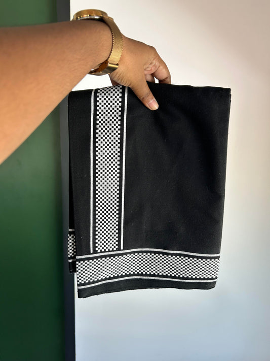 Kaitharikada - Single Kaily / Lungi - Mixed Cotton - 40s twisted - 1.5 inch White Check Printed Design Kara with Black colour body (2 meter / 4 muzham) -  40 KK8062 GAN