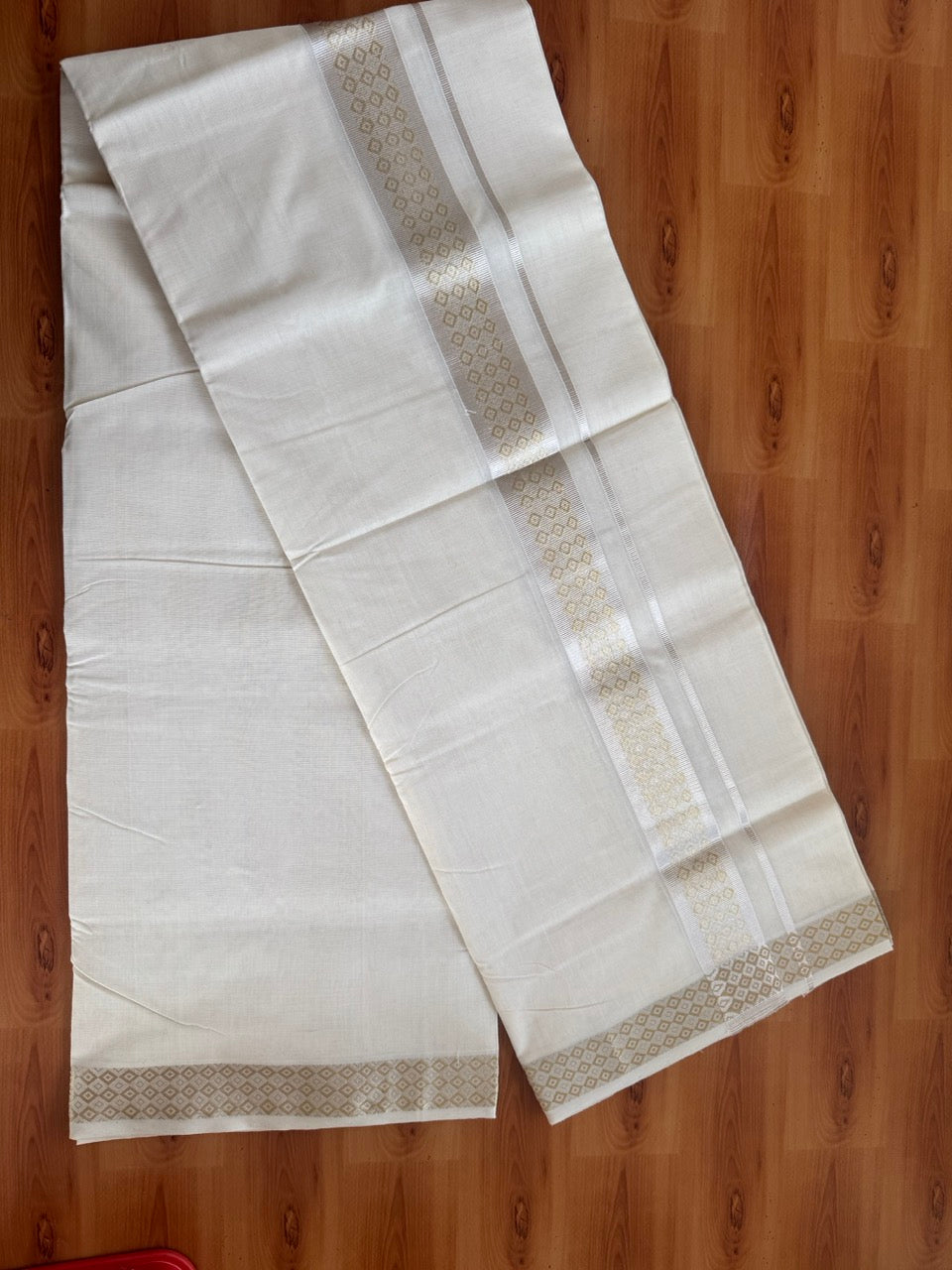 25% Discount ! Kaitharikada Handloom Unakkupaav - Kerala Handloom - 100% Pure Cotton Off White - (Unbleached) Double Mundu/Dhoti - 100x80 - 1.75 inch Light Gold Kasav & Silver Kasav Jacquard Design Kara 4 mtr (8.5 Muzham) - 9 KK5503 SOM