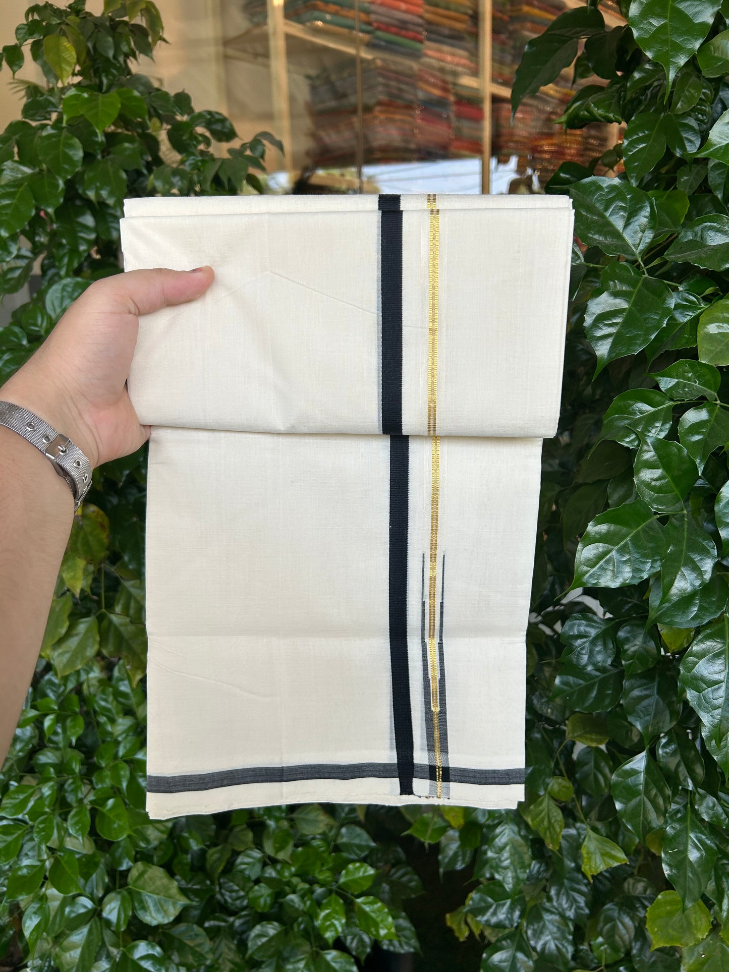 25% Discount!! KaithariKada Handloom Unakkupaav - Kerala Handloom - 100% Pure Cotton Off White - (Unbleached) Double Mundu/Dothi - 100x80 - 0.5 inch Puliyilakkara Gold Kasav & Black Chutty Kara 4 mtr (8.5 muzham) - 47 KK5353 REA