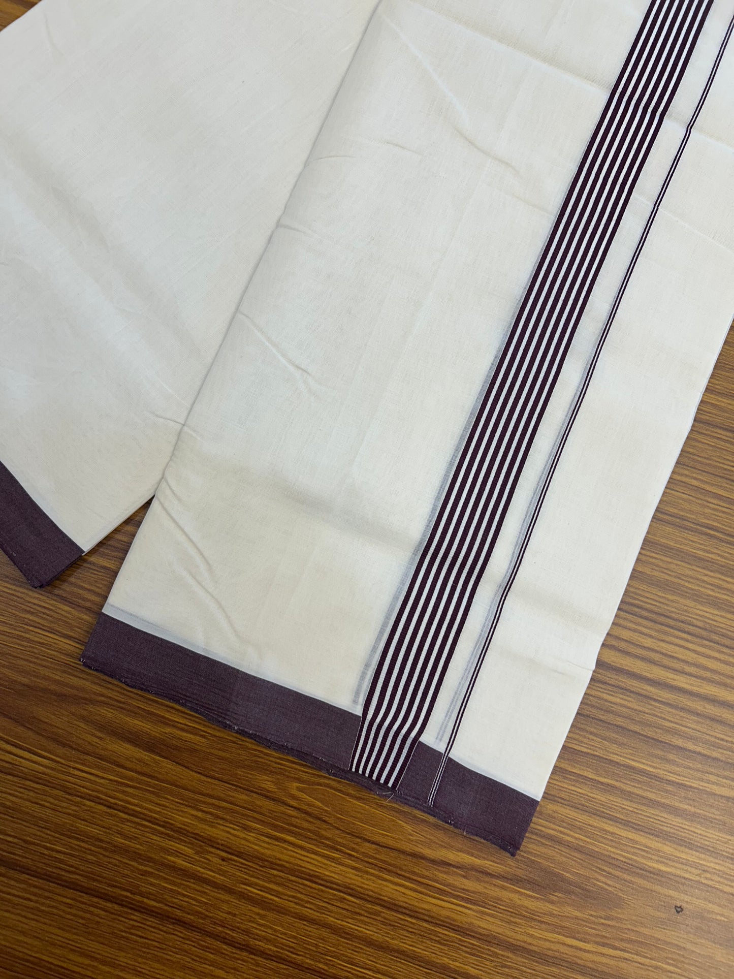 25% Discount!! KaithariKada Handloom Unakkupaav - Kerala Handloom - 100% Pure Cotton Off White (Unbleached) Double Mundu/Dothi - 100x80 - 1.25 inch Wine Purple shaded Kara 3.80 mtr (8 muzham) - 32 KK5353 REA