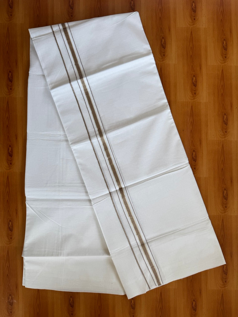 Double Pure White Mundu/Dhoti - 20% Discount !! KaithariKada Balaramapuram 100% Cotton - 100x80 - 0.75 inch Puliyilakkara Silver Kasav & Brown Shaded Chutty Kara 3.90 mtr (8 muzham) - 16 KK5505 VAS