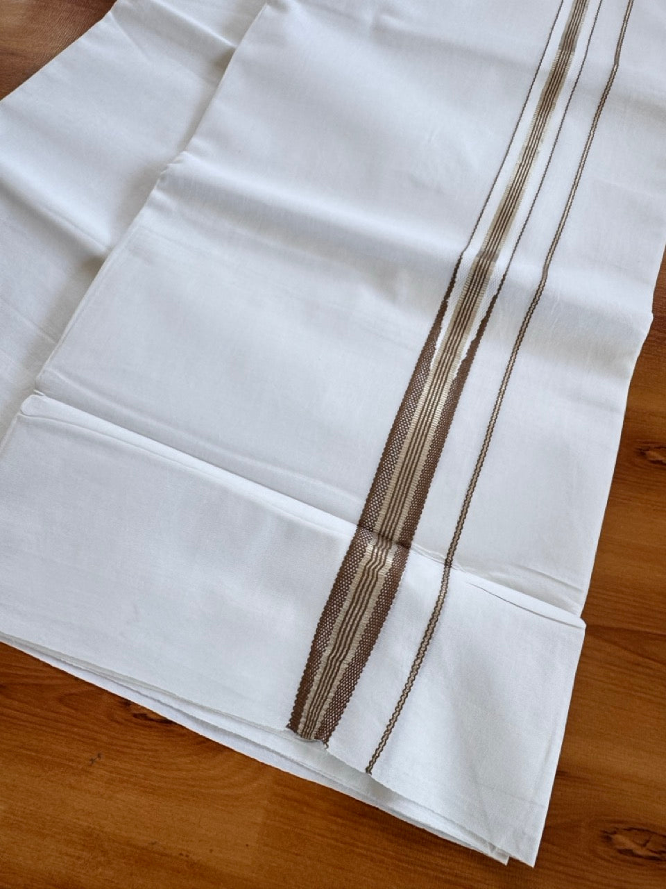 Double Pure White Mundu/Dhoti - 20% Discount !! KaithariKada Balaramapuram 100% Cotton - 100x80 - 0.75 inch Puliyilakkara Silver Kasav & Brown Shaded Chutty Kara 3.90 mtr (8 muzham) - 16 KK5505 VAS