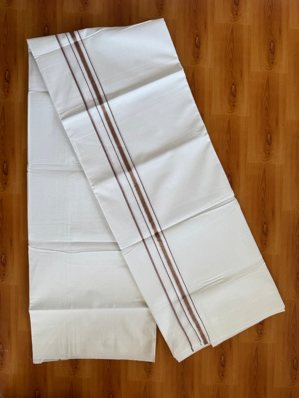 Double Pure White Mundu/Dhoti - 20% Discount !! KaithariKada Balaramapuram 100% Cotton - 100x80 - 0.75 inch Puliyilakkara Silver Kasav & Dark Dusty Pink Shaded Chutty Kara 3.90 mtr (8 muzham) - 17 KK5505 VAS