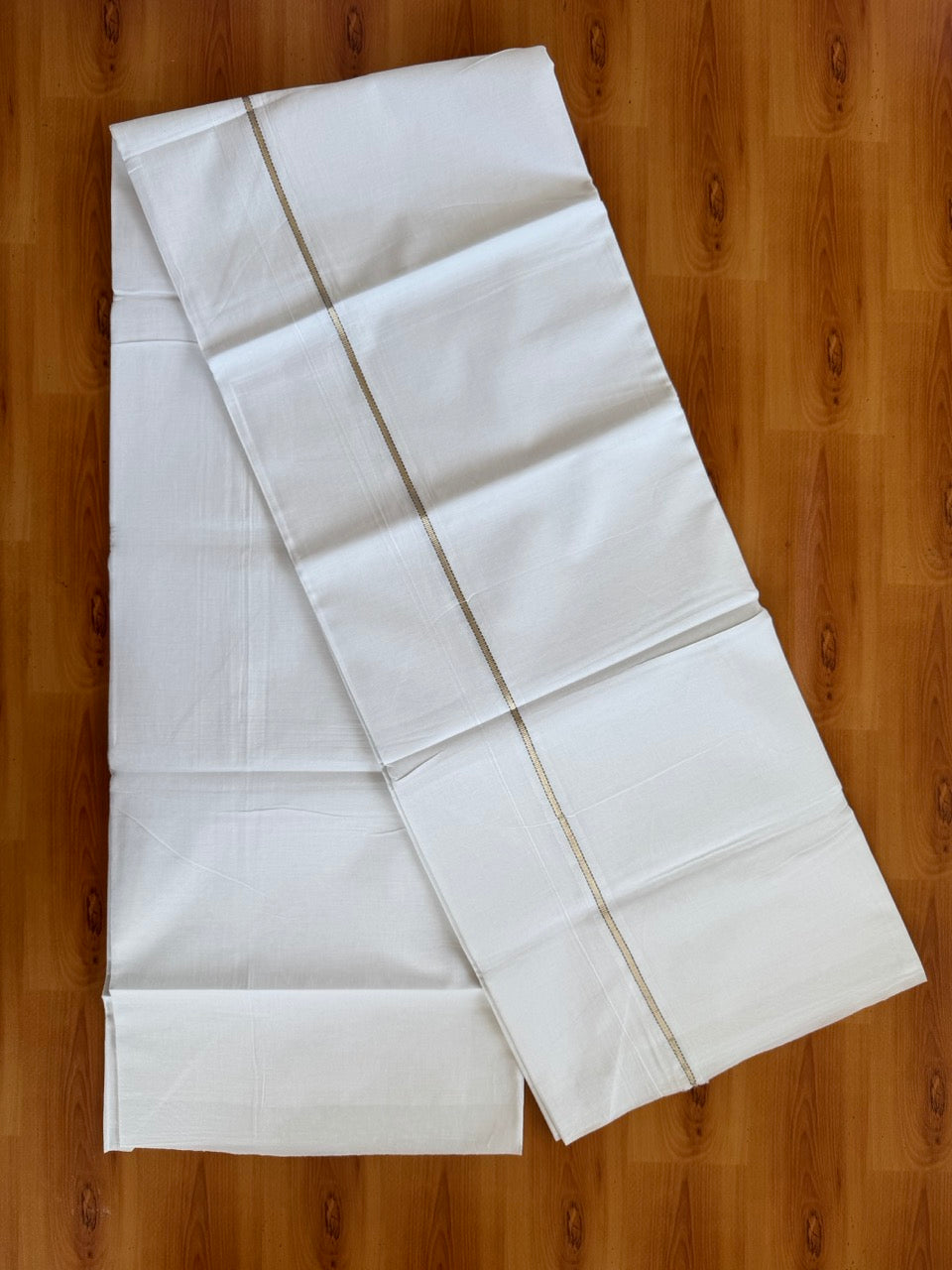 Double Pure White Mundu/Dhoti - 20% Discount !! KaithariKada Balaramapuram 100% Cotton - 100x80 - 1.5 cm Puliyilakkara Silver Kasav & Navy Blue Shaded Chutty Kara 3.90 mtr (8 muzham) - 14 KK5505 VAS
