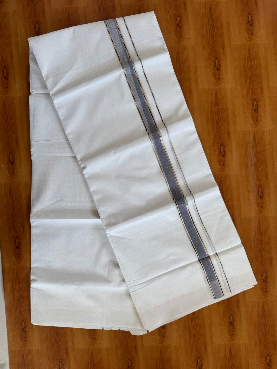 Double Pure White Mundu/Dhoti - 20% Discount !! KaithariKada Balaramapuram 100% Cotton - 100x80 - 1 Inch Puliyilakkara Silver Kasav & Navy Blue Striped Chutty Kara 3.90 mtr (8 muzham) - 2 KK5504 VAS