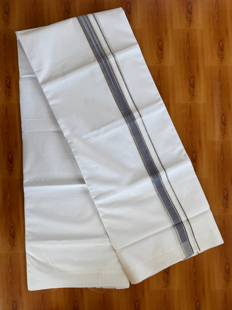 Double Pure White Mundu/Dhoti - 20% Discount !! KaithariKada Balaramapuram 100% Cotton - 100x80 - 1 Inch Puliyilakkara Silver Kasav & Navy Blue Striped Chutty Kara 3.90 mtr (8 muzham) - 3 KK5504 VAS