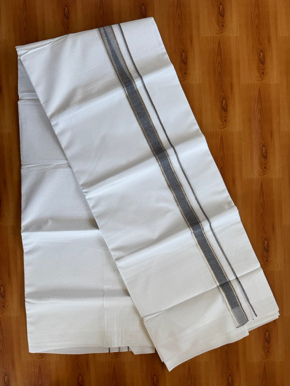 Double Pure White Mundu/Dhoti - 20% Discount !! KaithariKada Balaramapuram 100% Cotton - 100x80 - 1 Inch Puliyilakkara Silver Kasav & Black Striped Chutty Kara 3.90 mtr (8 muzham) - 7 KK5504 VAS