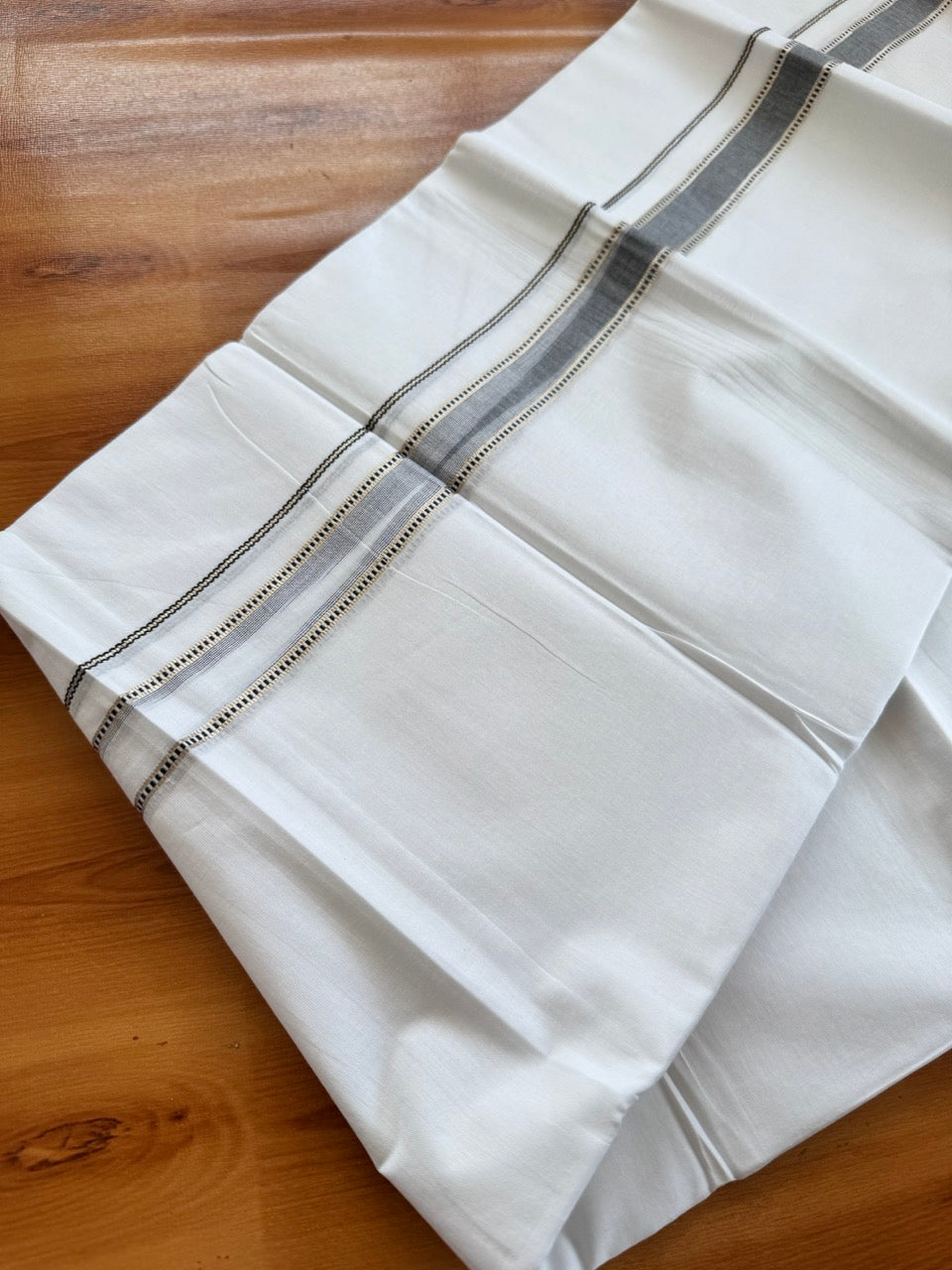 Double Pure White Mundu/Dhoti - 20% Discount !! KaithariKada Balaramapuram 100% Cotton - 100x80 - 1 Inch Puliyilakkara Silver Kasav & Black Striped Chutty Kara 3.90 mtr (8 muzham) - 7 KK5504 VAS