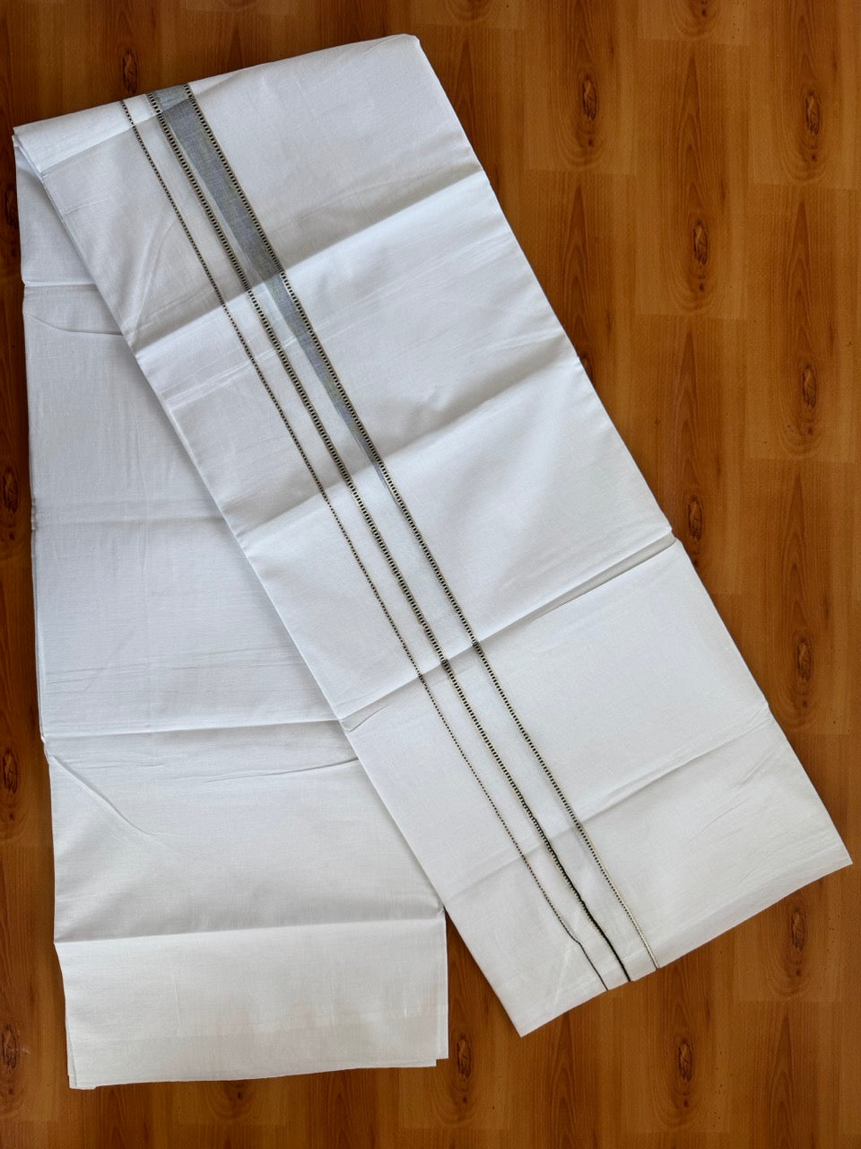 Double Pure White Mundu/Dhoti - 20% Discount !! KaithariKada Balaramapuram 100% Cotton - 100x80 - 1 Inch Puliyilakkara Silver Kasav & Green Striped Chutty Kara 3.90 mtr (8 muzham) - 10 KK5504 VAS