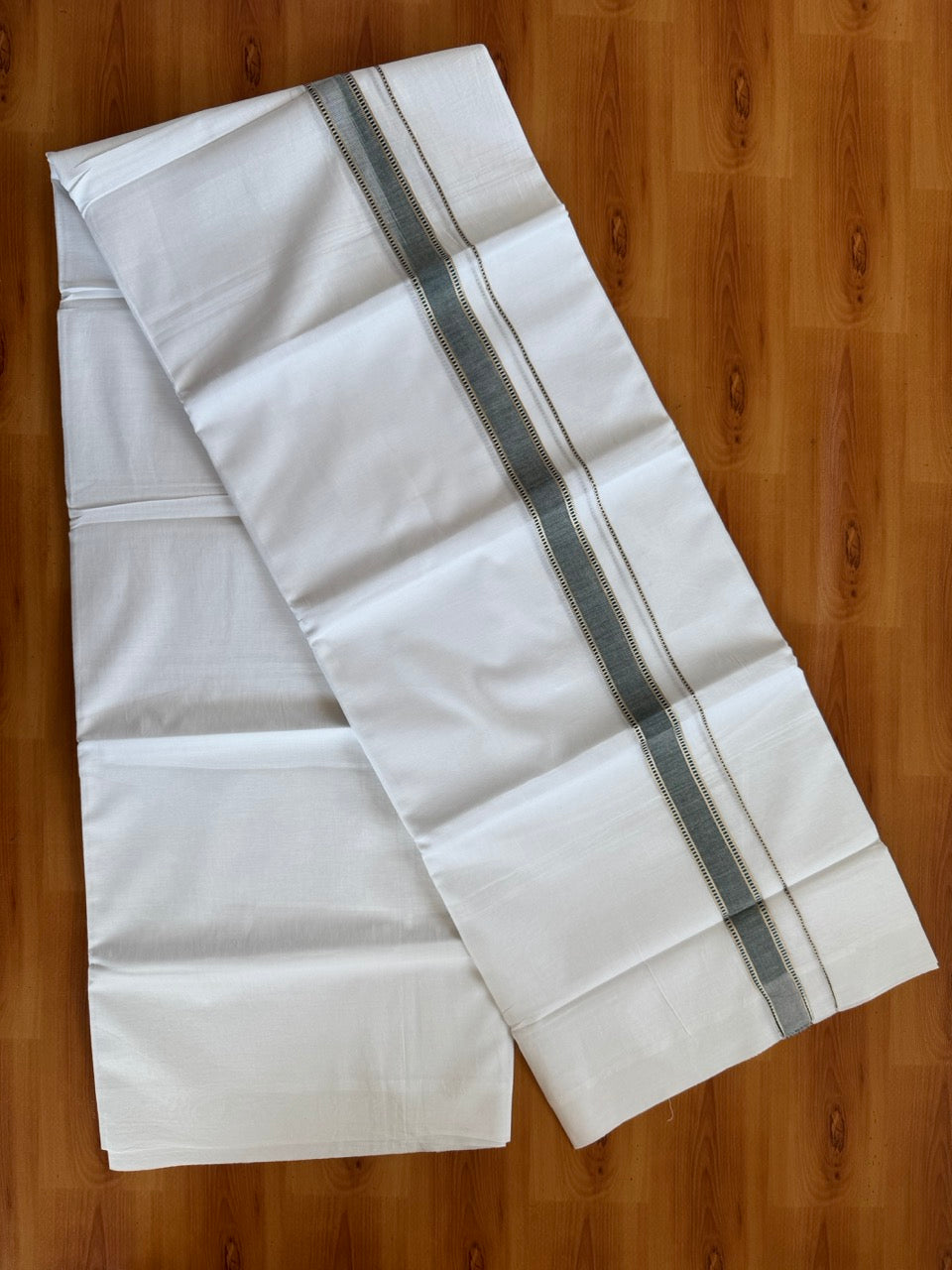 Double Pure White Mundu/Dhoti - 20% Discount !! KaithariKada Balaramapuram 100% Cotton - 100x80 - 1 Inch Puliyilakkara Silver Kasav & Green Striped Chutty Kara 3.90 mtr (8 muzham) - 12 KK5504 VAS