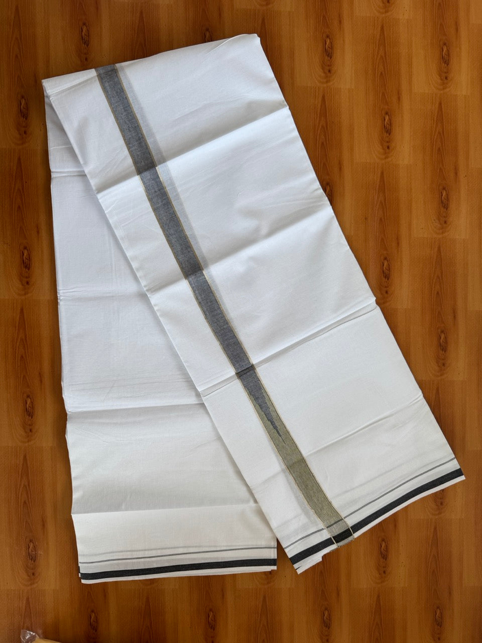 Double Pure White Mundu/Dhoti - 20% Discount !! KaithariKada Balaramapuram 100% Cotton - 100x80 - 1 inch Olive Green Shaded & Black Silver Kasav Chutty Kara 3.80 mtr (8 muzham) - 13 KK5505 VAS