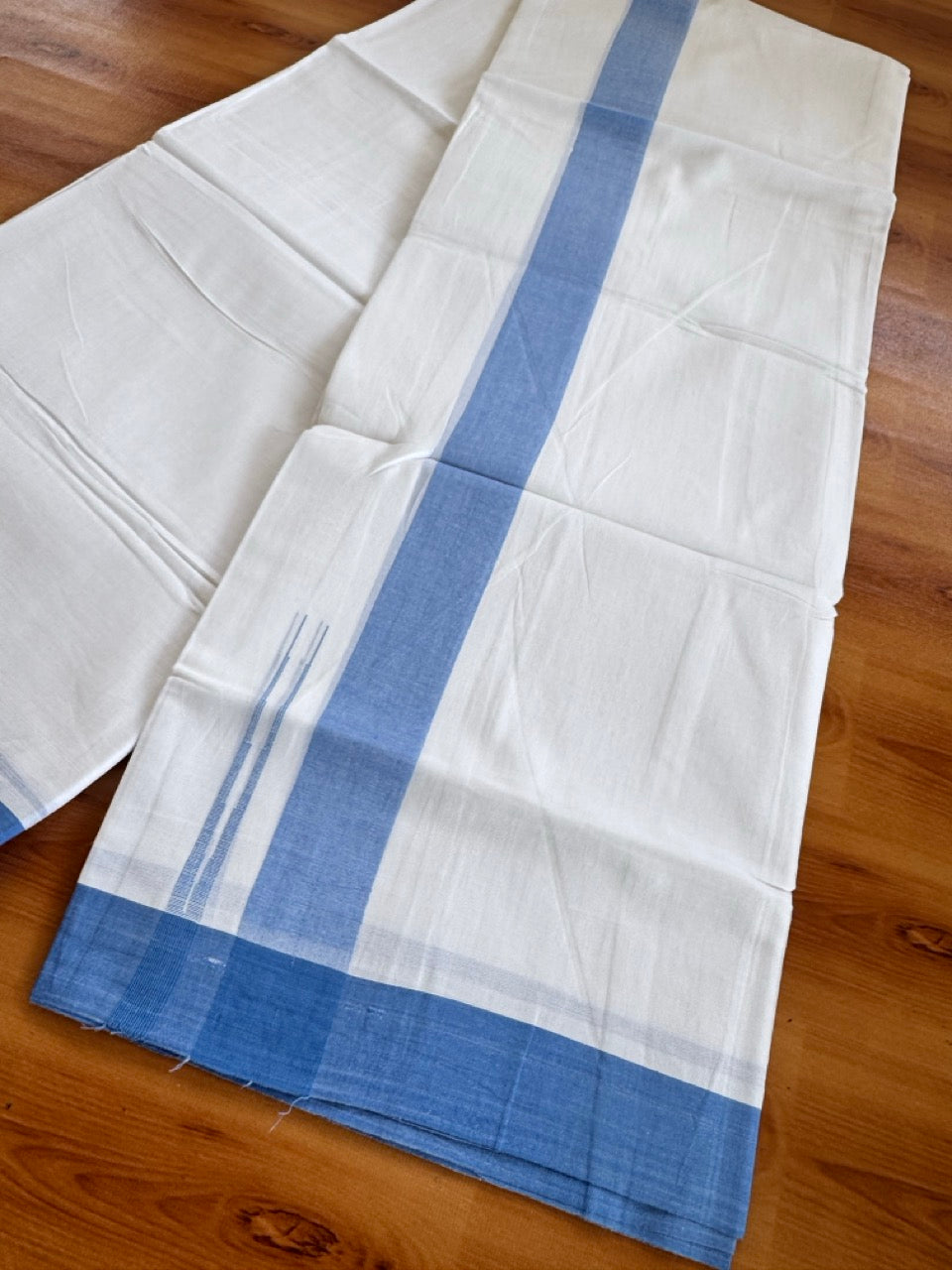 Pure White Double Mundu/Dhoti - 20% Discount ! Kaitharikada Balaramapuram 100% Cotton - 100x80 - 1.5 inch Puliyilakkara Blue Chutty Kara  3.90 mtr (8 muzham) - 1 KK5505 VAS