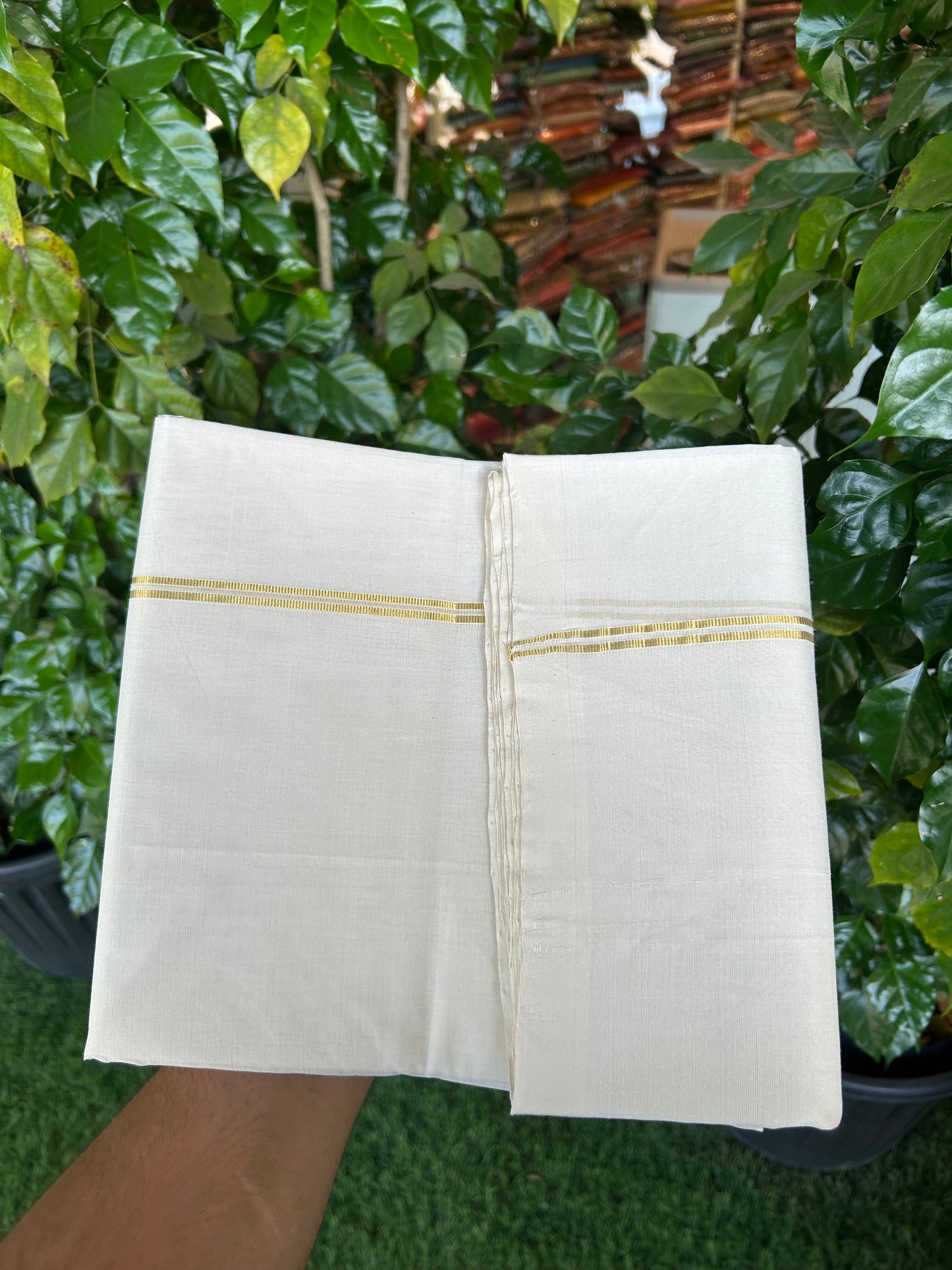 25% Discount!! KaithariKada Handloom Unakkupaav - Kerala Handloom - 100% Pure Cotton Off White (Unbleached) Double Mundu/Dothi - 100x80 - Pure Jerry 1 cm Gold Kasav Stripes Kara 3.80 mtr (8 muzham) - 38 KK5353 REA