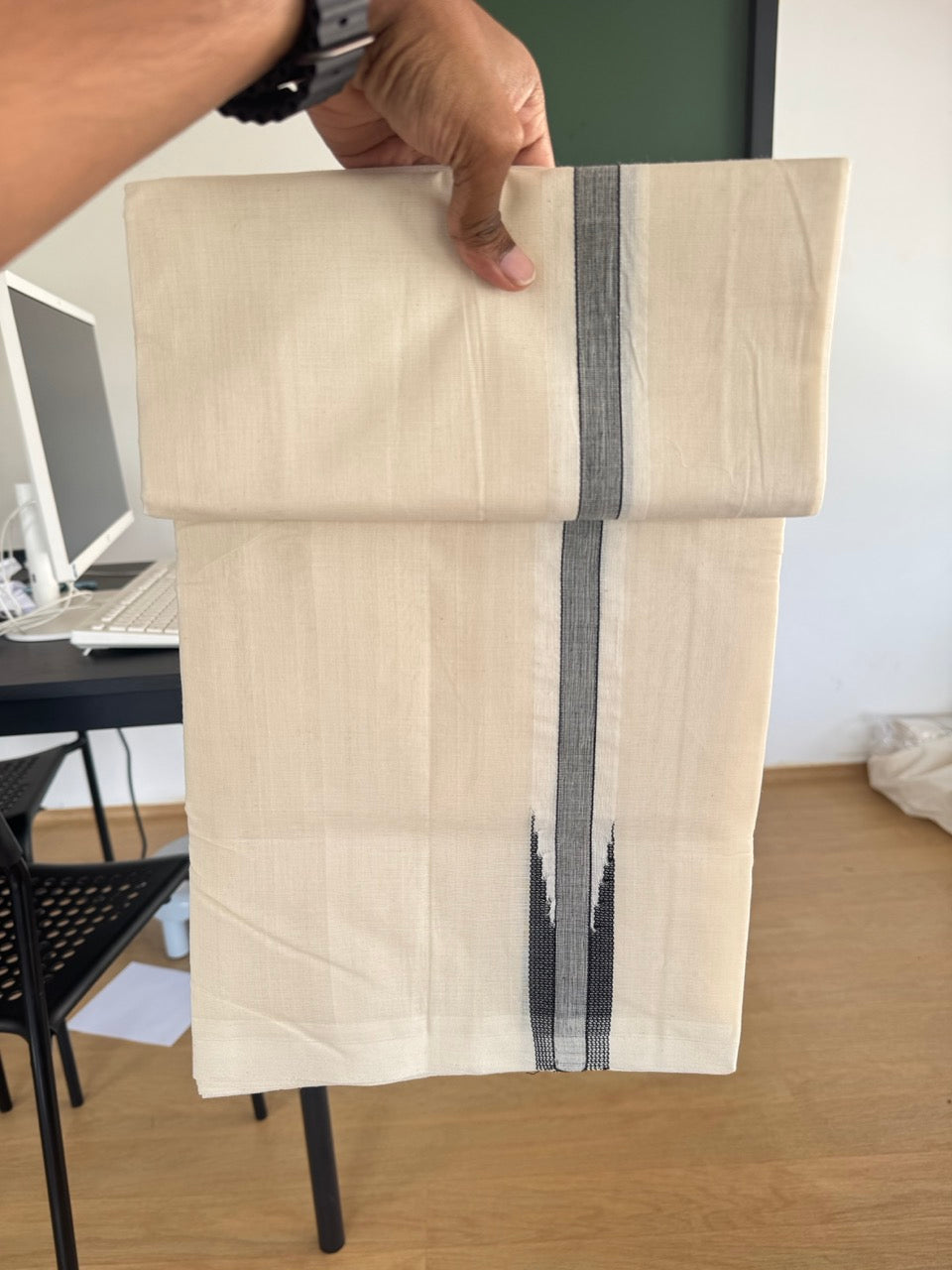 Double Off White (Unbleached) Mundu/Dhoti - 25% Discount!! KaithariKada Handloom Millpaav - 100% Pure Cotton - 80x90 - 1.25 inch Puliyilakkara Black Chutty 4 meter (8.5 muzham) - 9 KK5507 RAM