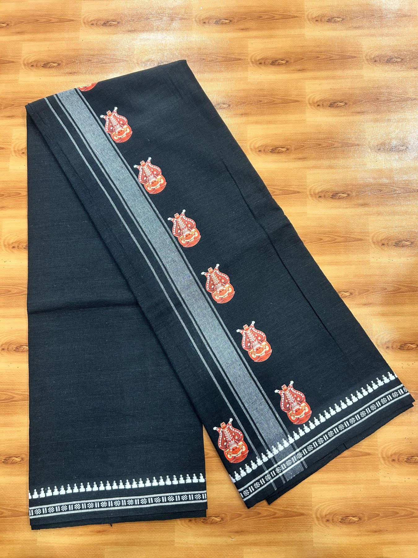 Single Kaily / Lungi - Mixed Cotton - 40s twisted - Theyyam Design Printed Kuppadam 2 inch White Stripes Kara with Black Colour Body (2 meter / 4 muzham) - 2 KK5423 GAN