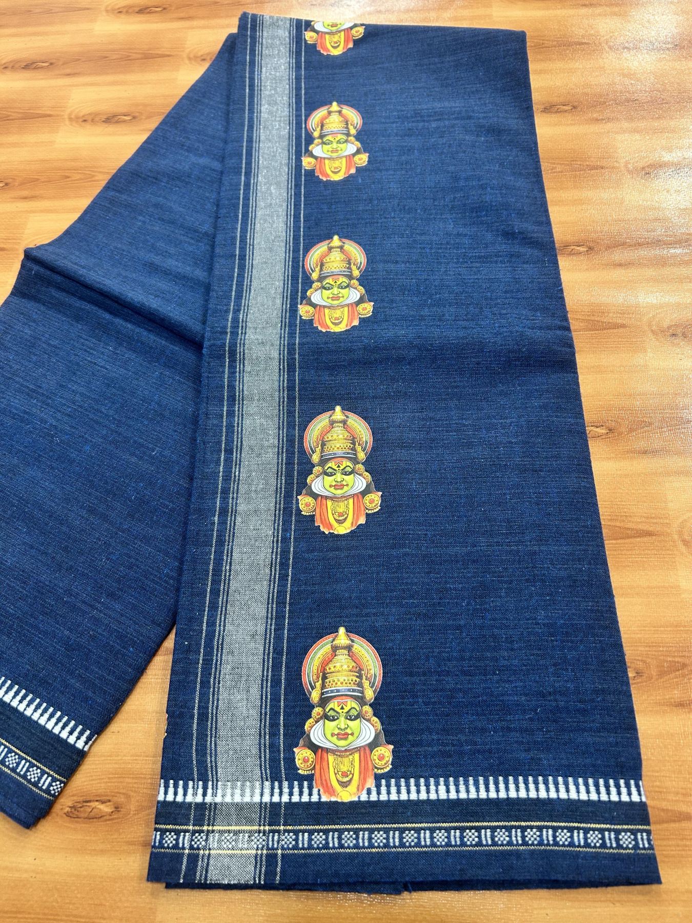 Single Kaily / Lungi - Mixed Cotton - 40s twisted - Kathakali Design Printed Kuppadam 1.75 inch White Stripes Kara with Jeans Blue Colour Body (2 meter / 4 muzham) - 19 KK5423 GAN