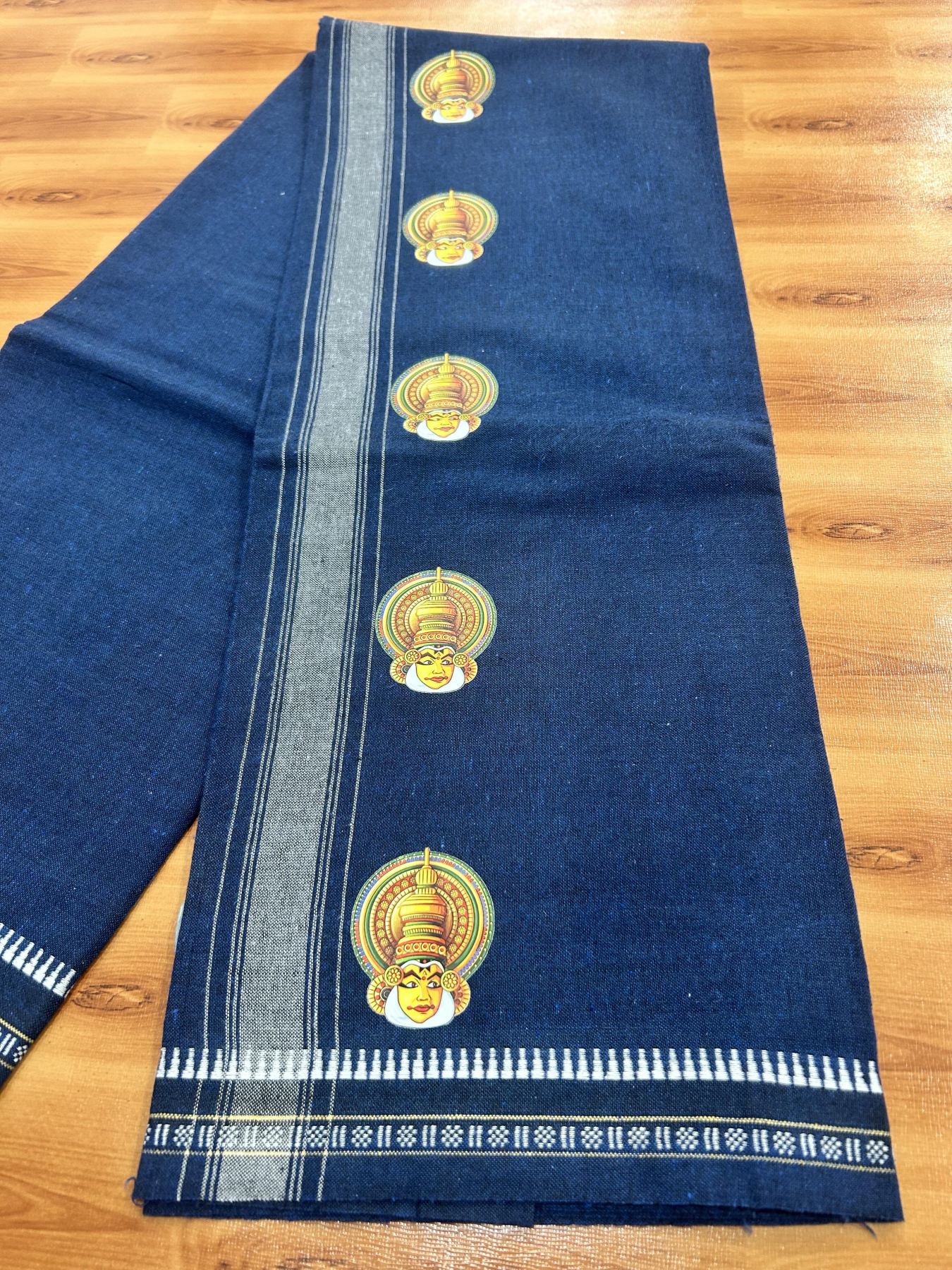 Single Kaily / Lungi - Mixed Cotton - 40s twisted - Kathakali Design Printed Kuppadam 1.75 inch White Stripes Kara with Jeans Blue Colour Body (2 meter / 4 muzham) - 20 KK5423 GAN