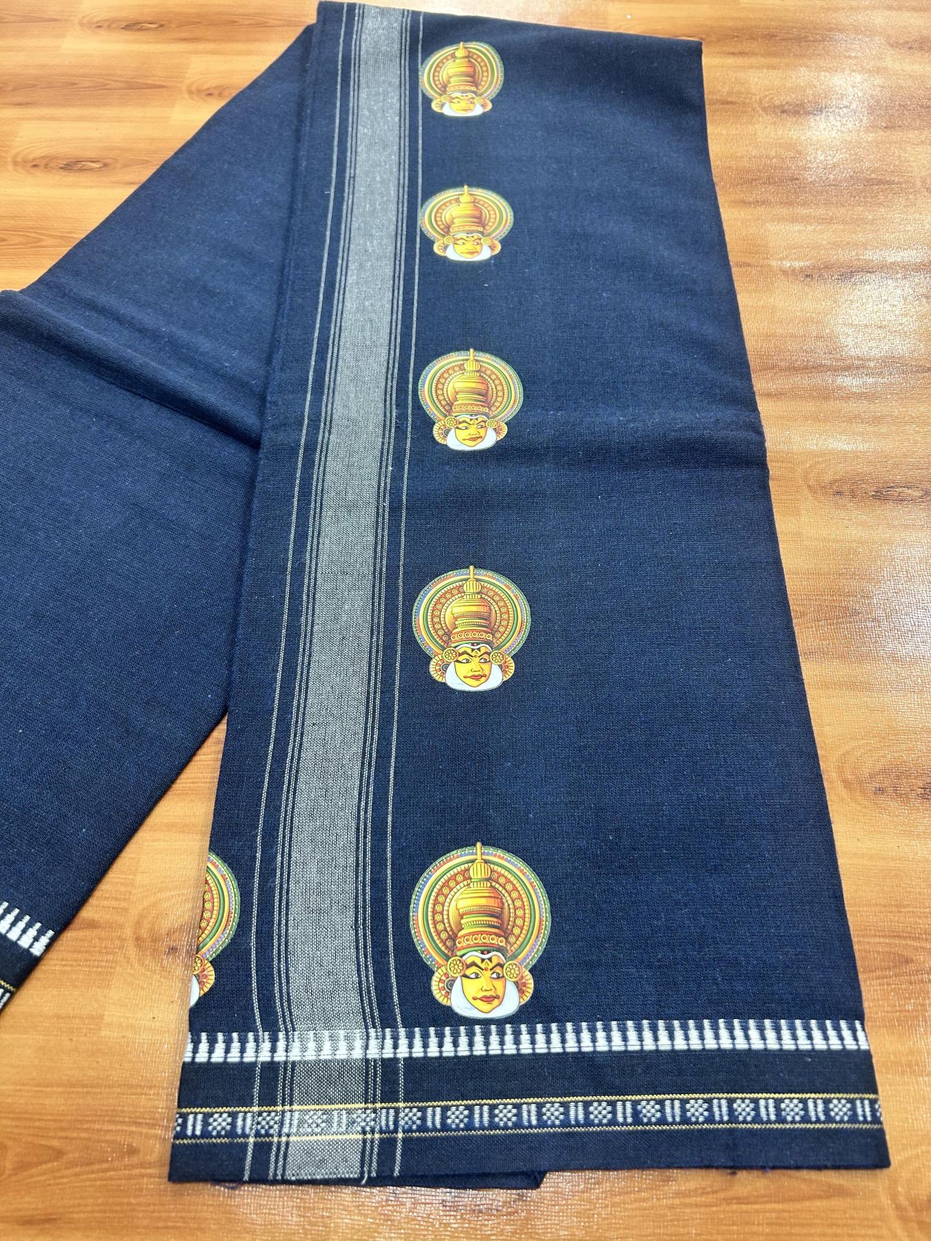 Single Kaily / Lungi - Mixed Cotton - 40s twisted - Kathakali Design Printed Kuppadam 2 inch White Stripes Kara with Navy Blue Colour Body (2 meter / 4 muzham) - 22 KK5423 GAN