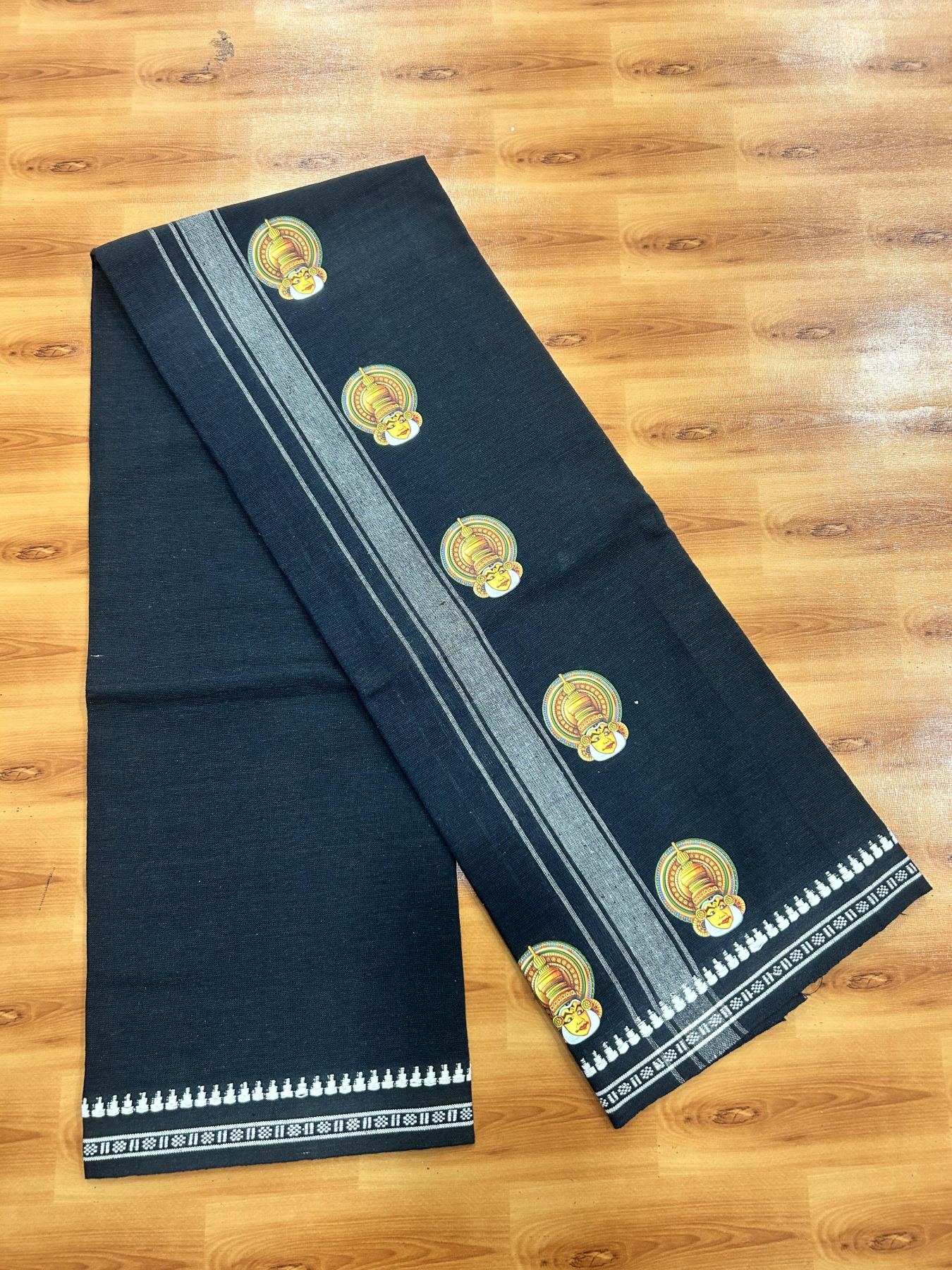 Single Kaily / Lungi - Mixed Cotton - 40s twisted - Kathakali Design Printed Kuppadam 2 inch White Stripes Kara with Dark Navy Blue Colour Body (2 meter / 4 muzham) - 16 KK5423 GAN