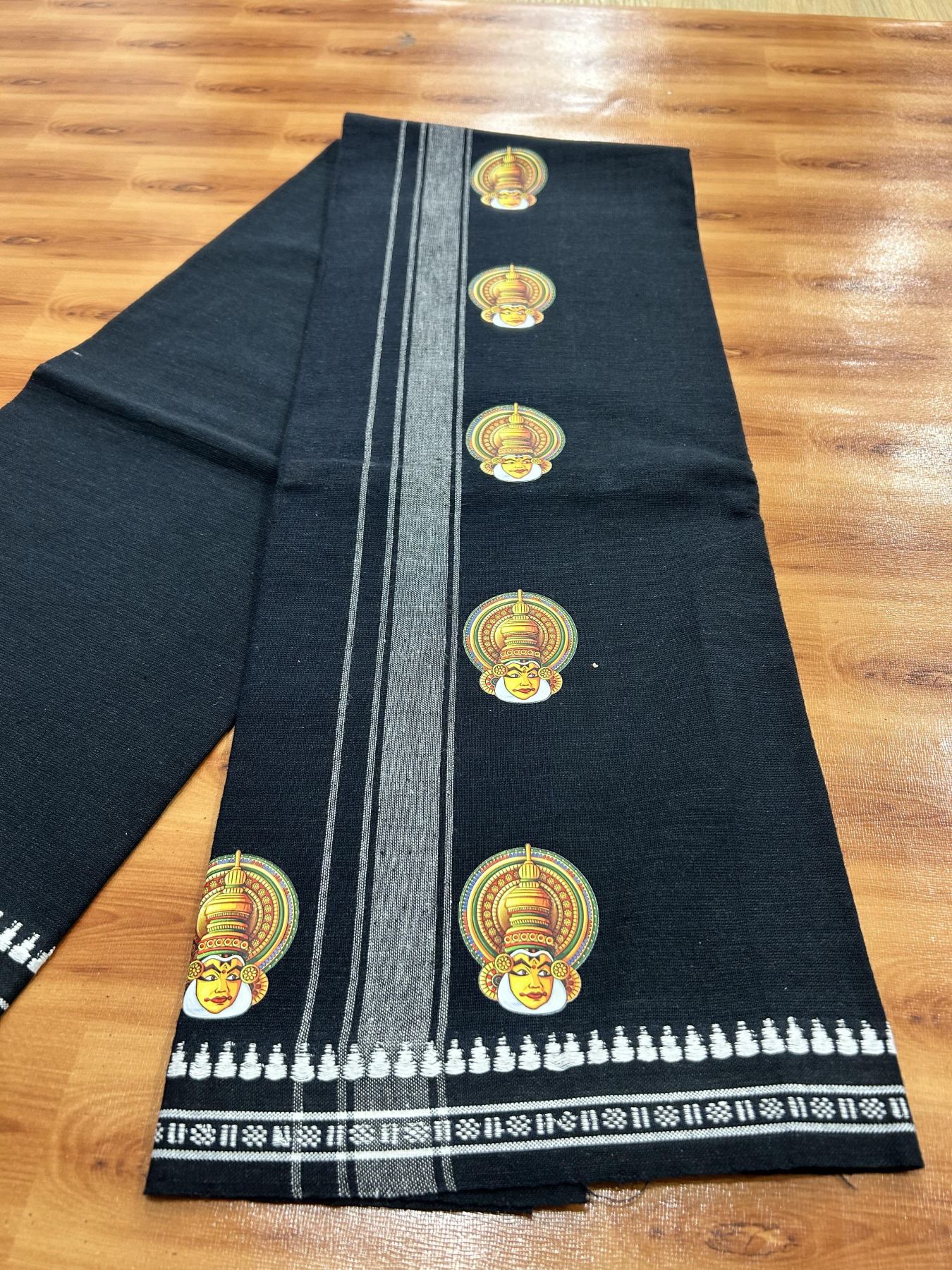 Single Kaily / Lungi - Mixed Cotton - 40s twisted - Kathakali Design Printed Kuppadam 2 inch White Stripes Kara with Dark Navy Blue Colour Body (2 meter / 4 muzham) - 16 KK5423 GAN