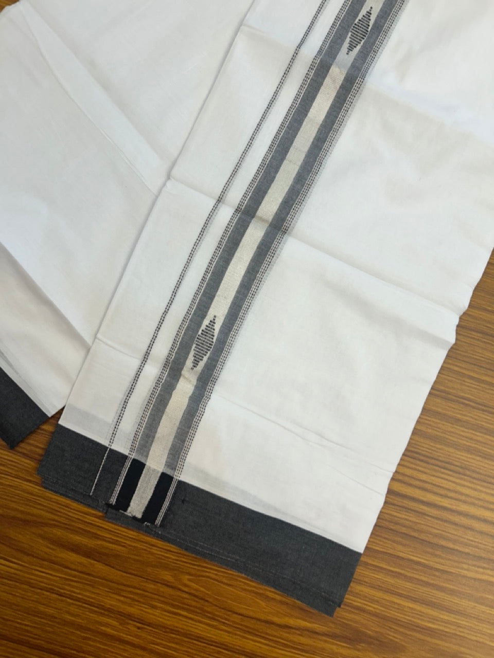 20% Discount ! Kaitharikada Balaramapuram 100% Cotton Pure White Double Mundu/Dothi - 100x80 - 1.5 inch Black & Silver Kasav Design Kara 3.90 mtr (8 muzham) - 34 KK5285 VAS